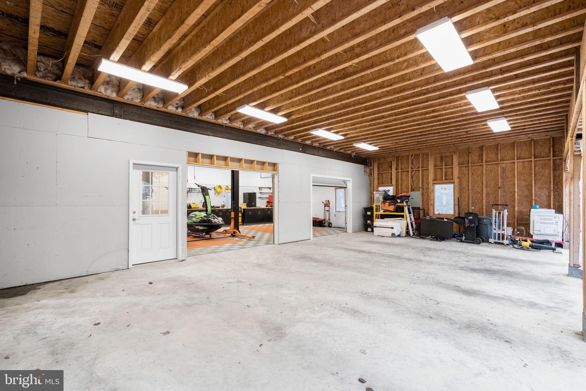 LONE OAK - Residential