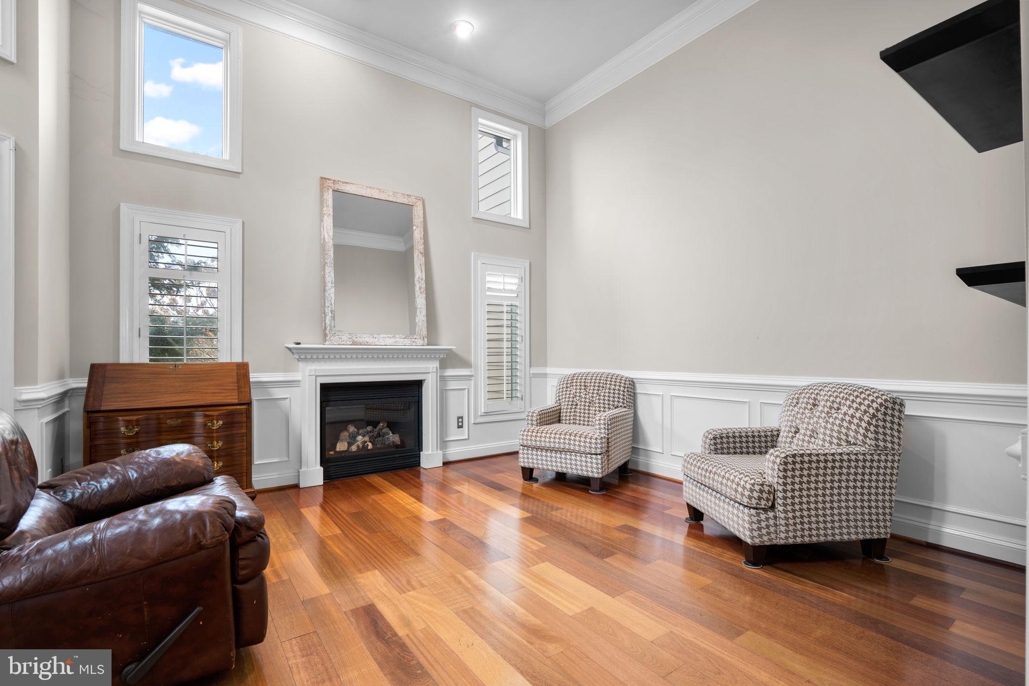 LONE OAK - Residential