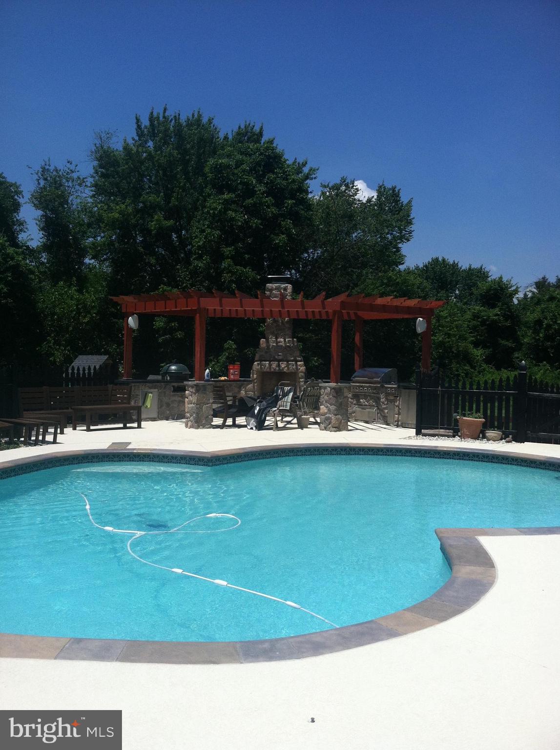 LONE OAK - Residential