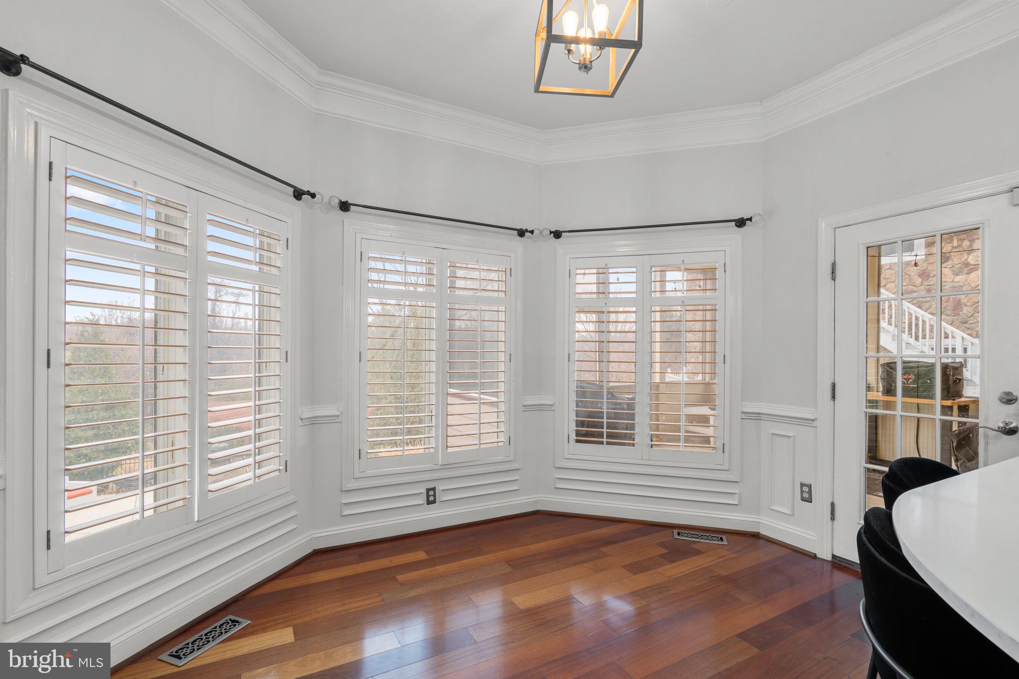 LONE OAK - Residential