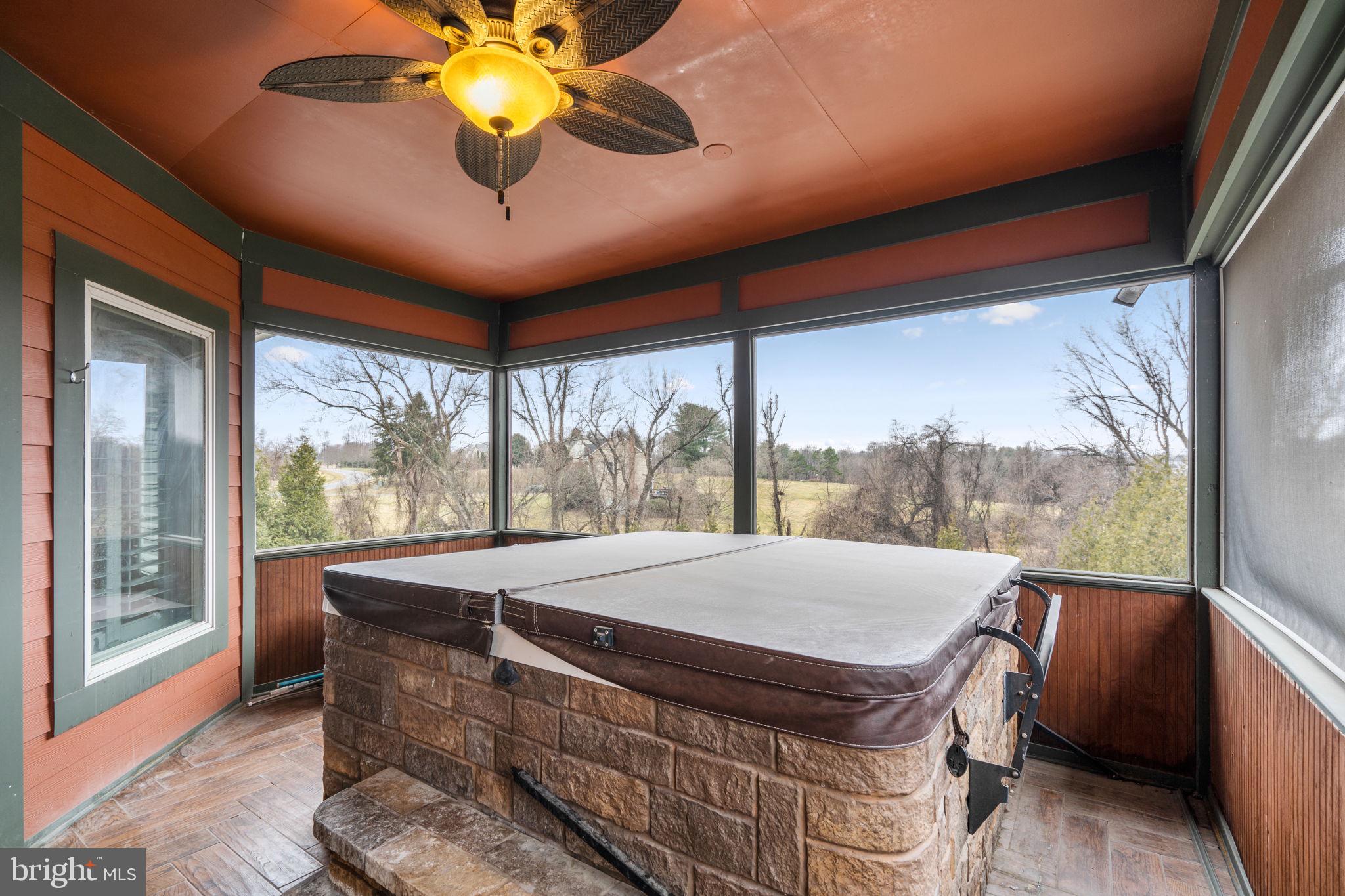 LONE OAK - Residential