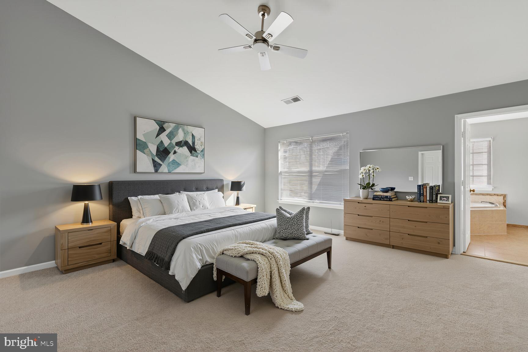 ISLAND CREEK - Residential