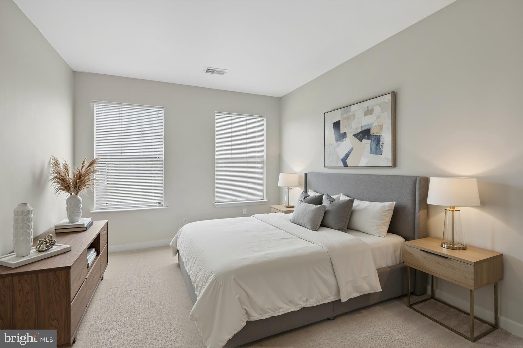 ISLAND CREEK - Residential