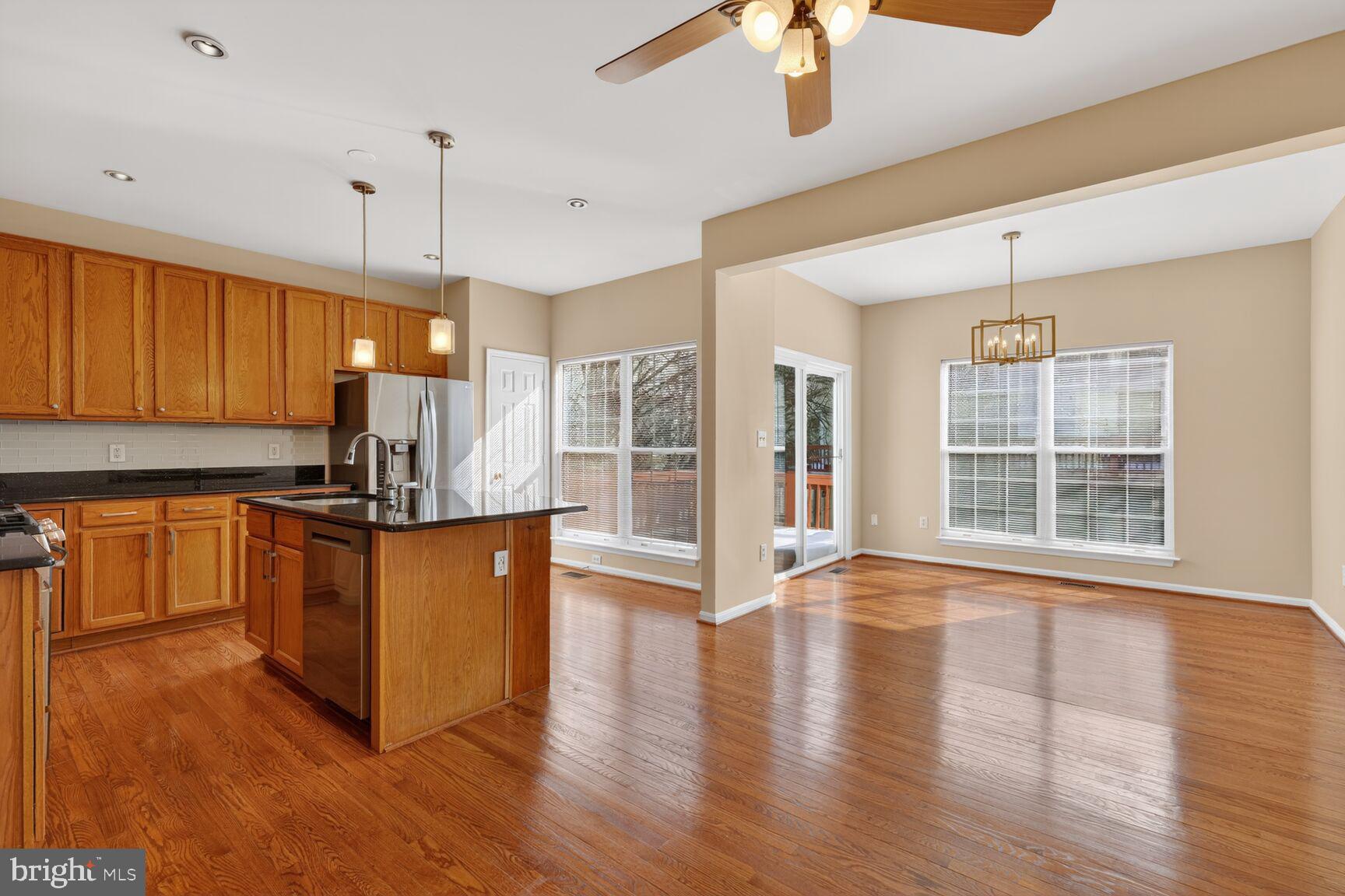 ISLAND CREEK - Residential