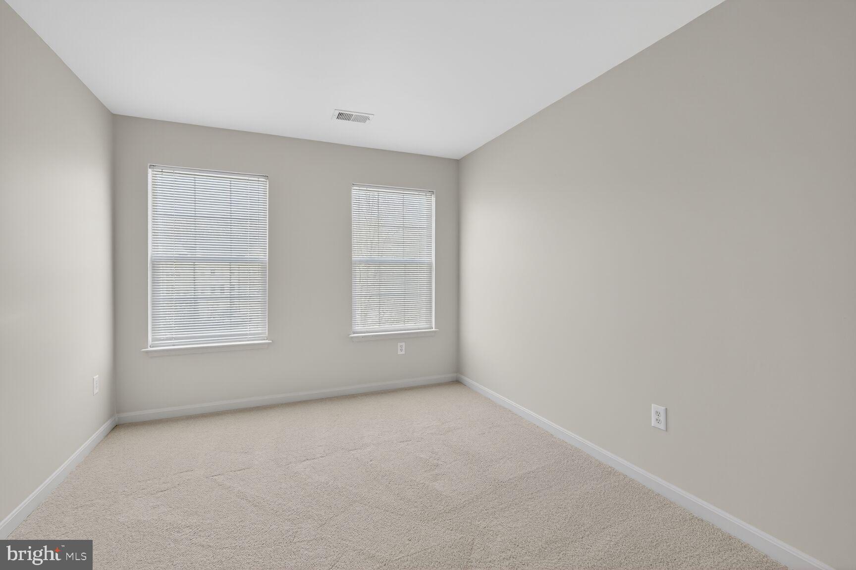 ISLAND CREEK - Residential