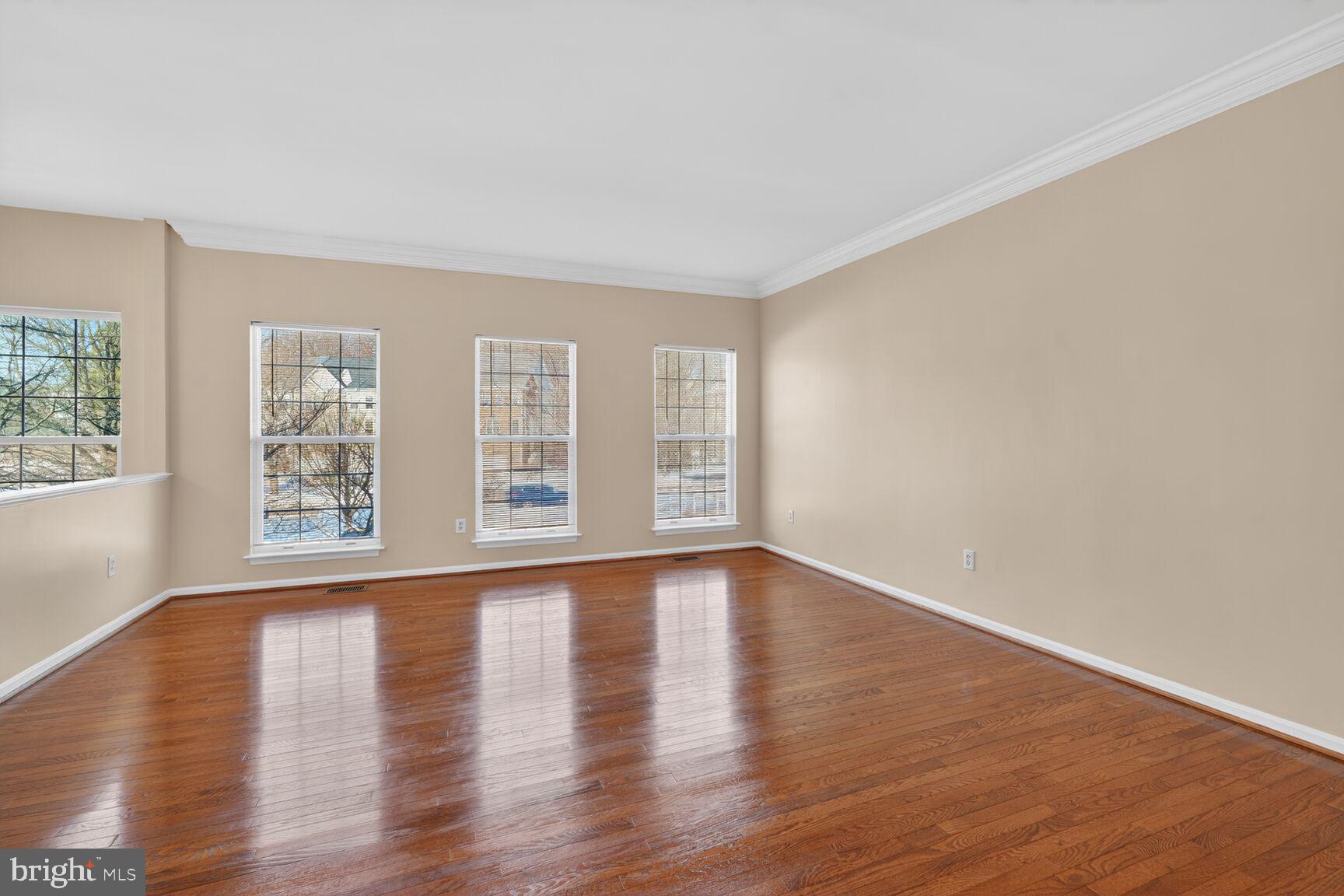 6635 CREEK POINT WAY