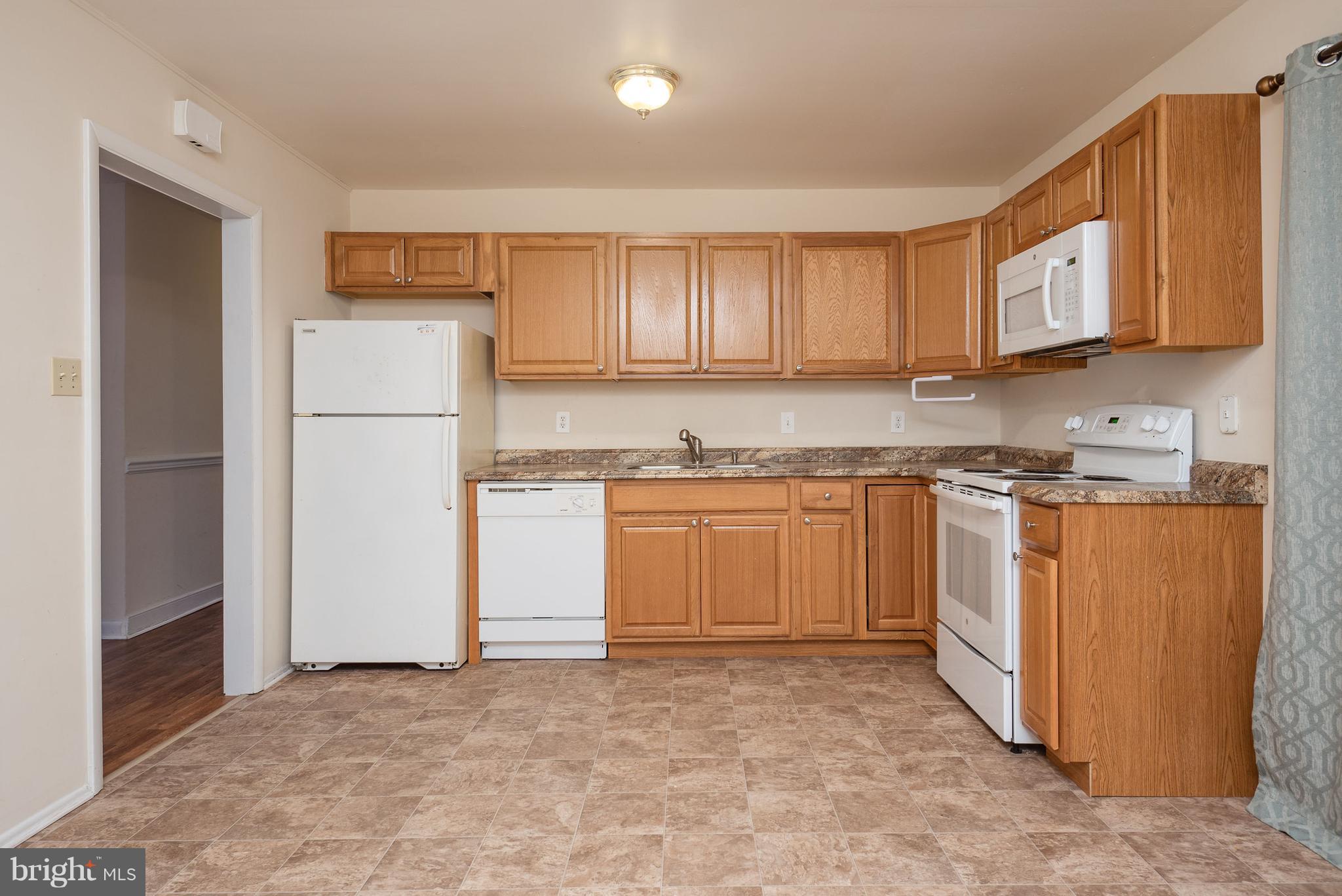 BAYBERRY ESTATES - Residential Lease