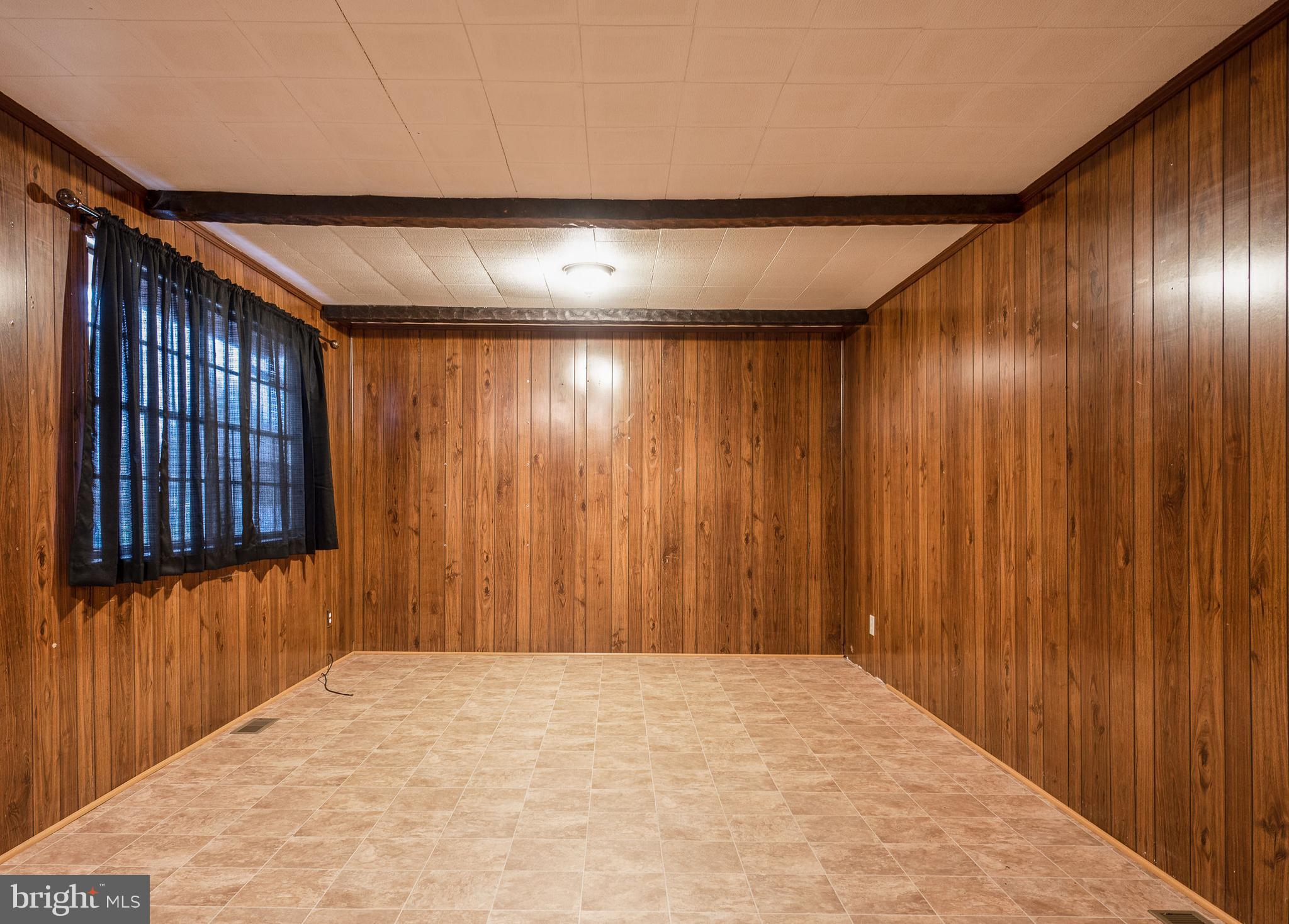 BAYBERRY ESTATES - Residential Lease