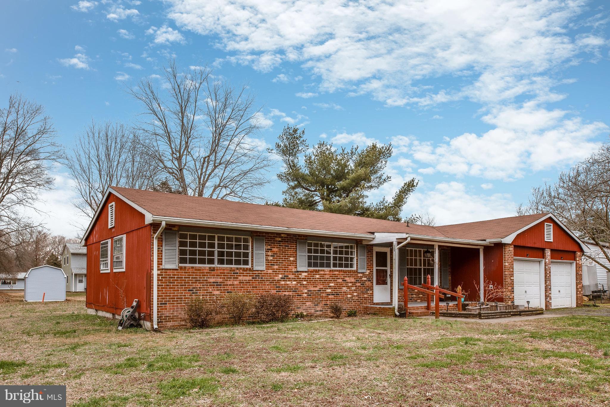 BAYBERRY ESTATES - Residential Lease