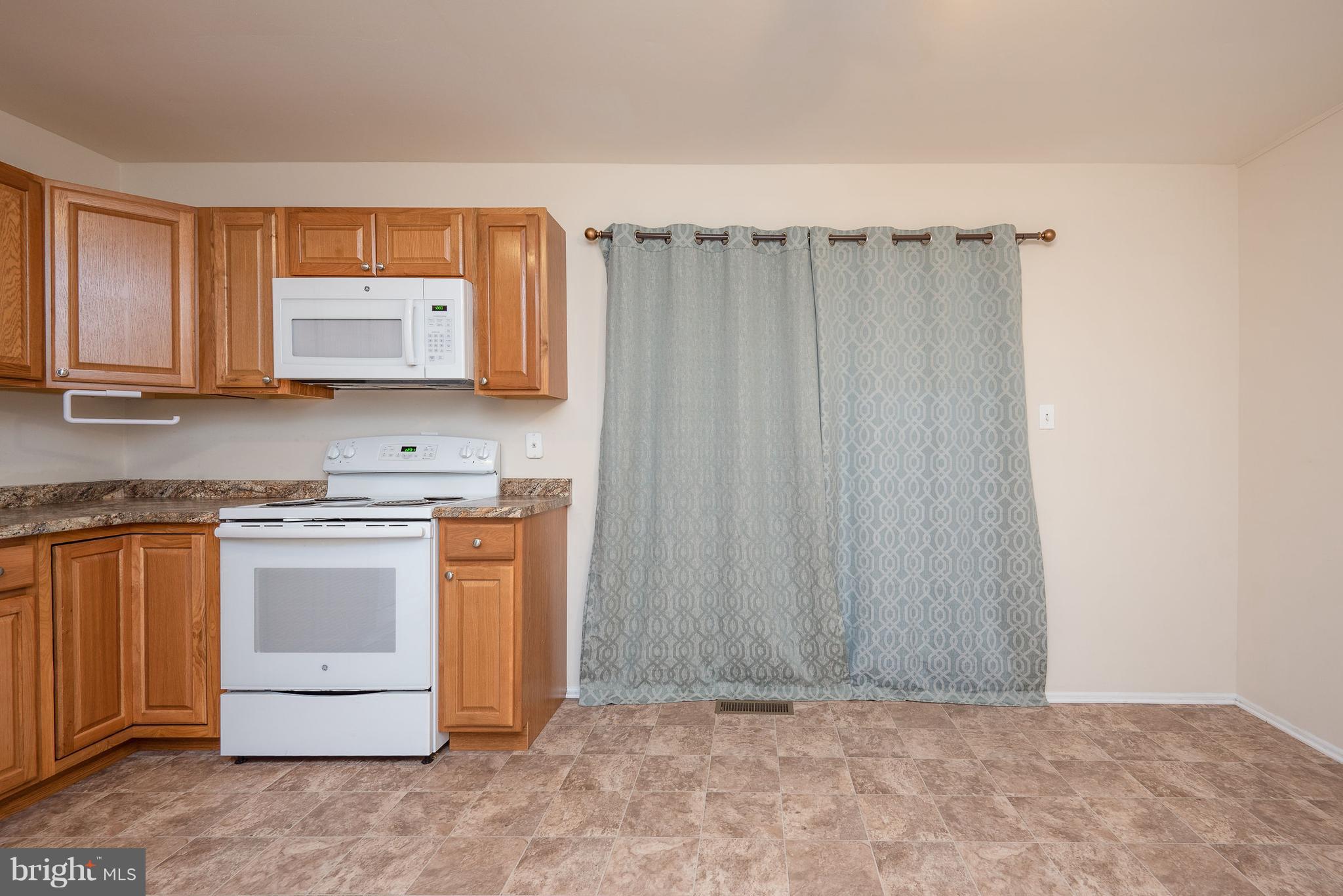 BAYBERRY ESTATES - Residential Lease