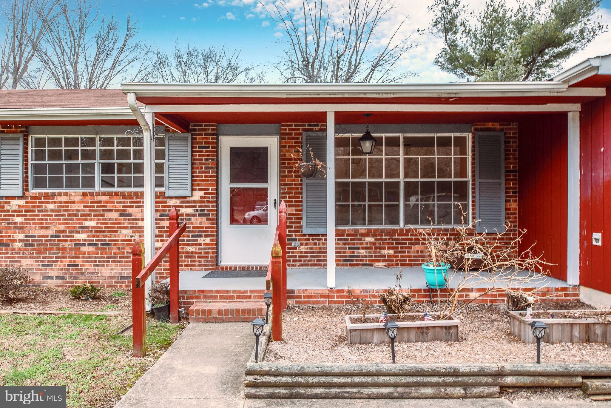 BAYBERRY ESTATES - Residential Lease