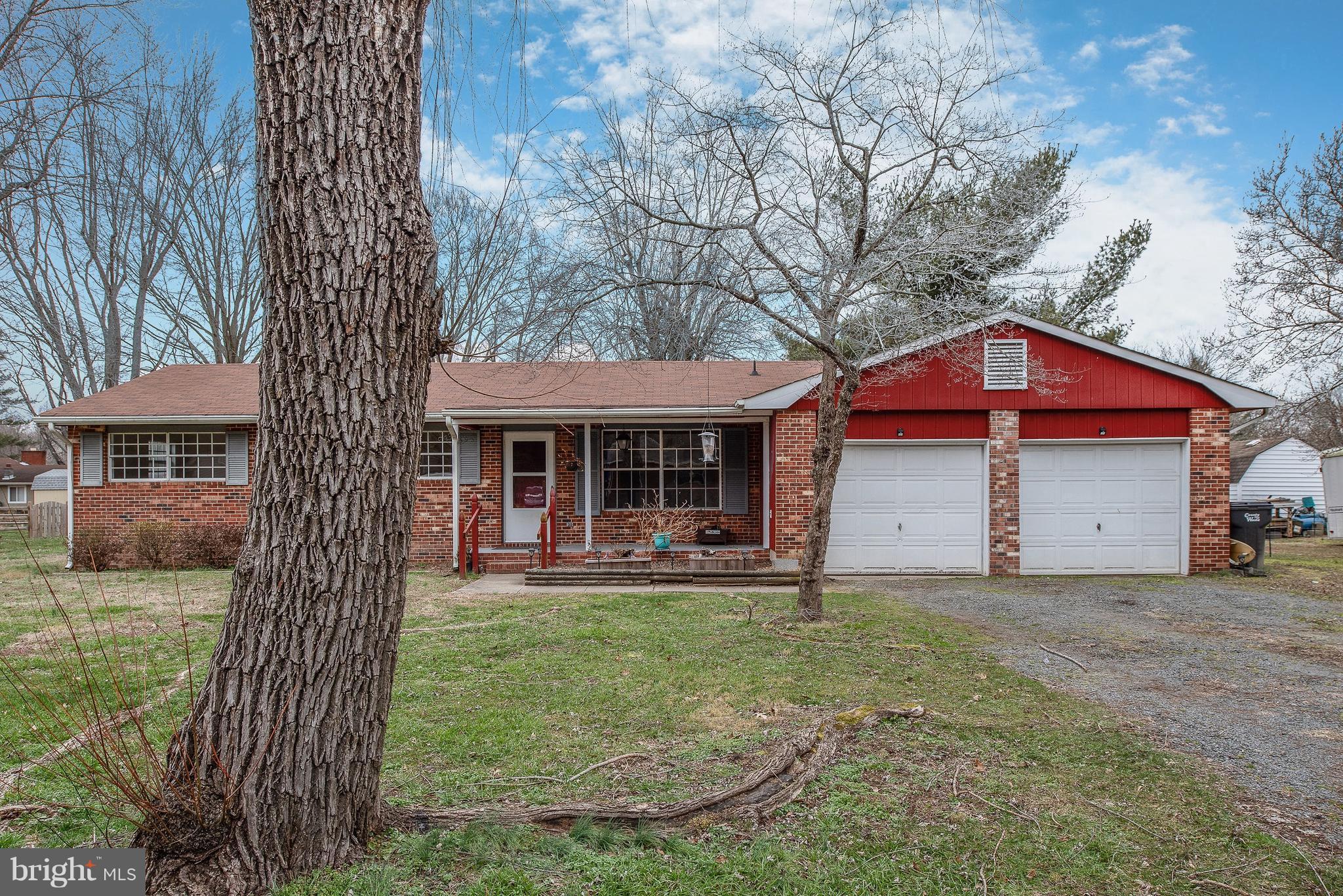 BAYBERRY ESTATES - Residential Lease