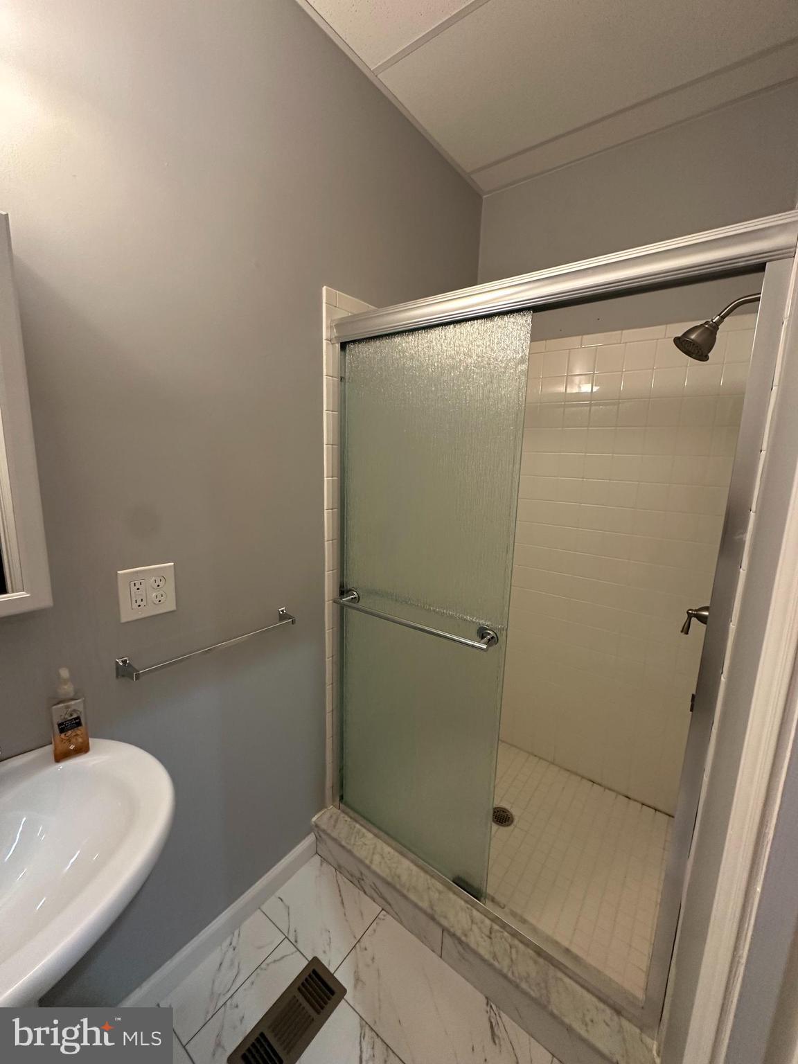 PHILADELPHIA (SOUTH) - Commercial Lease