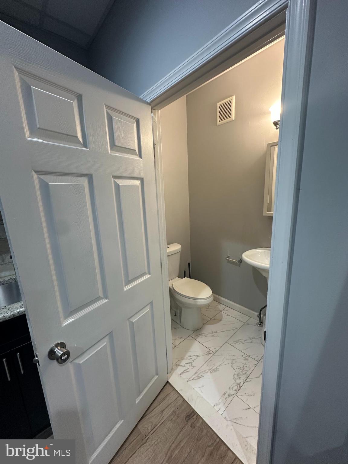 PHILADELPHIA (SOUTH) - Commercial Lease