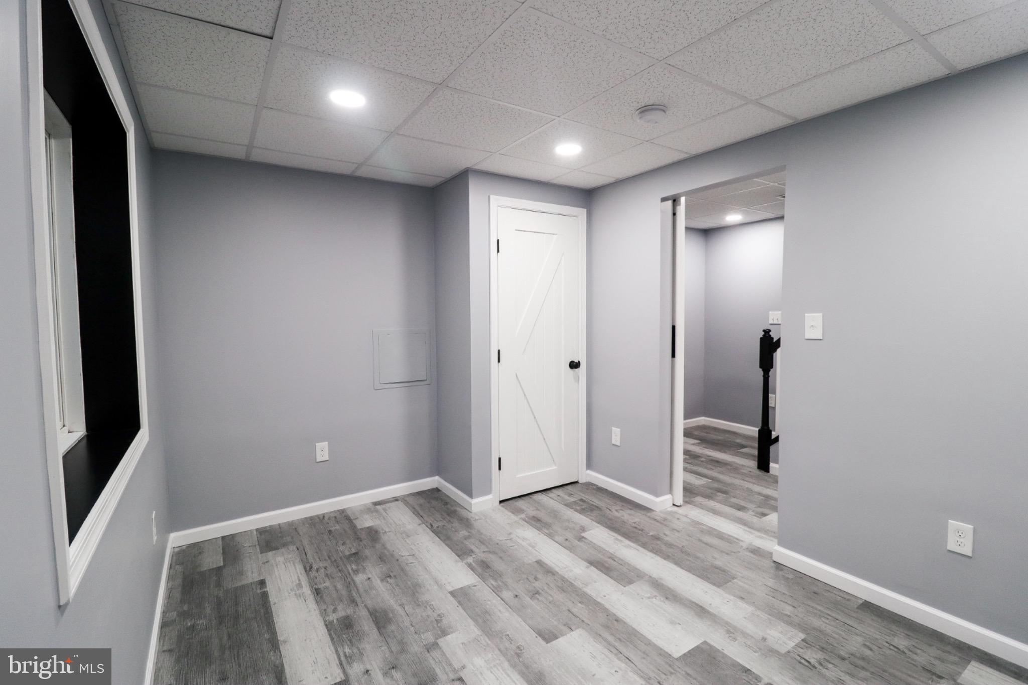 THE SEASONS - Residential