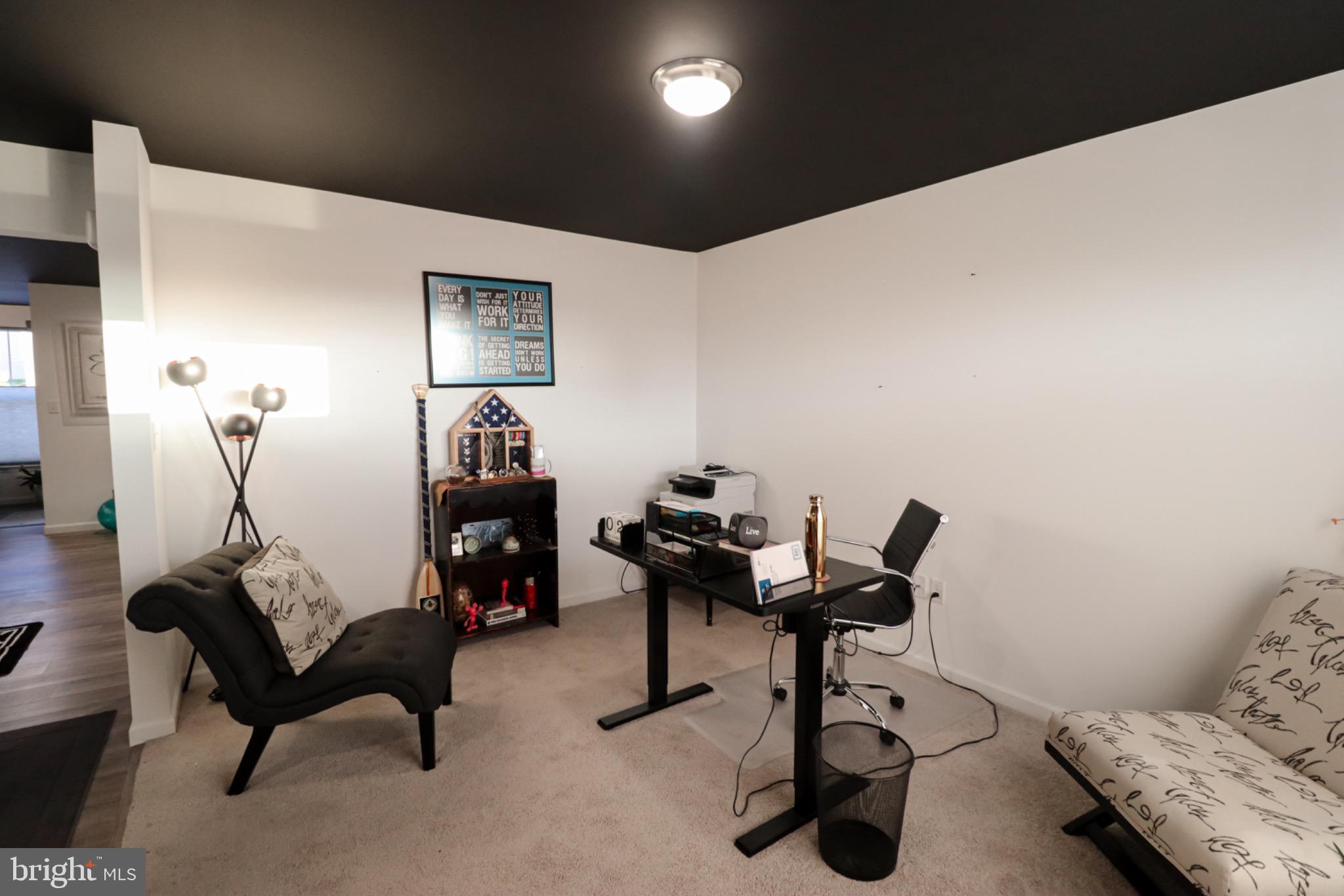 THE SEASONS - Residential