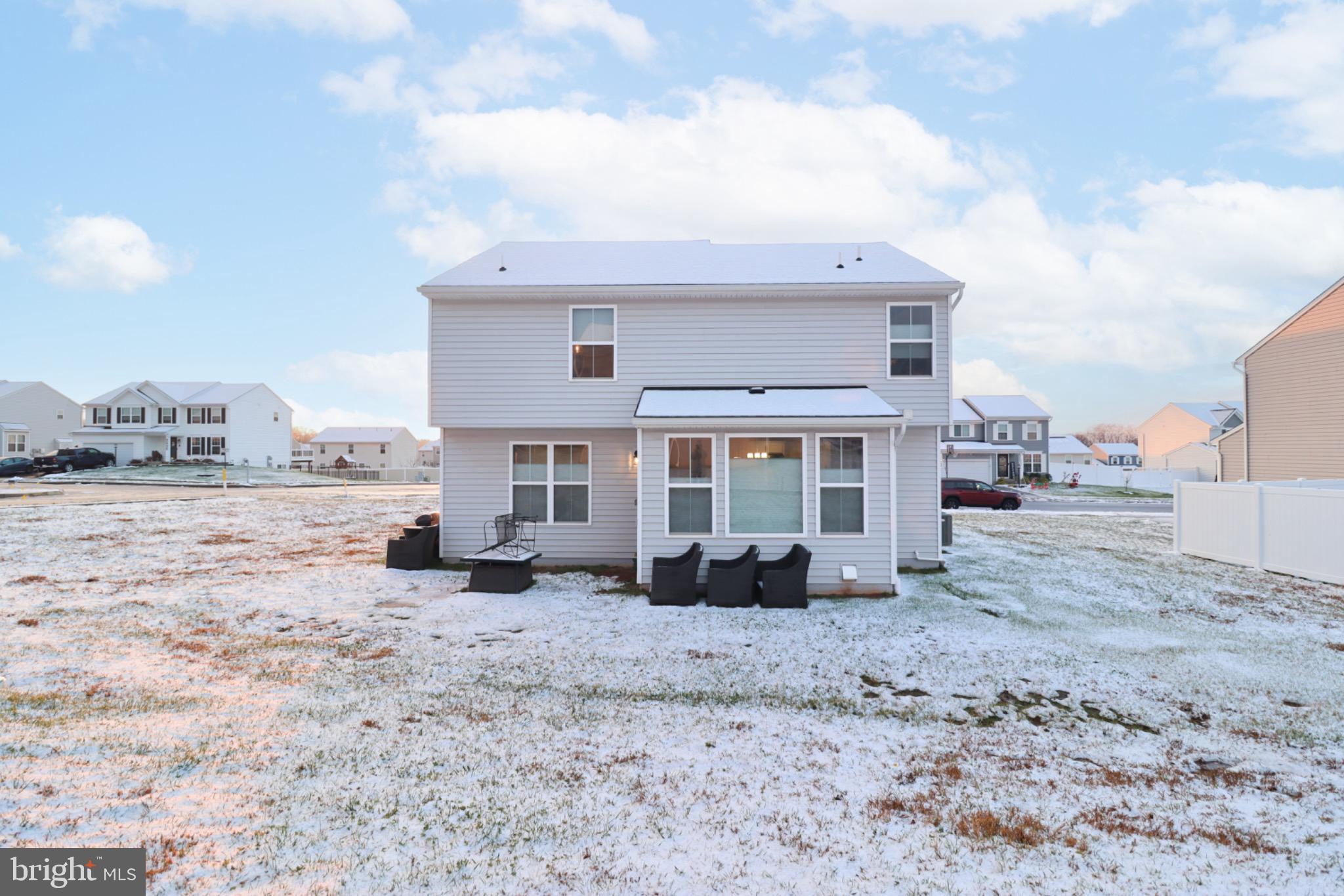 THE SEASONS - Residential