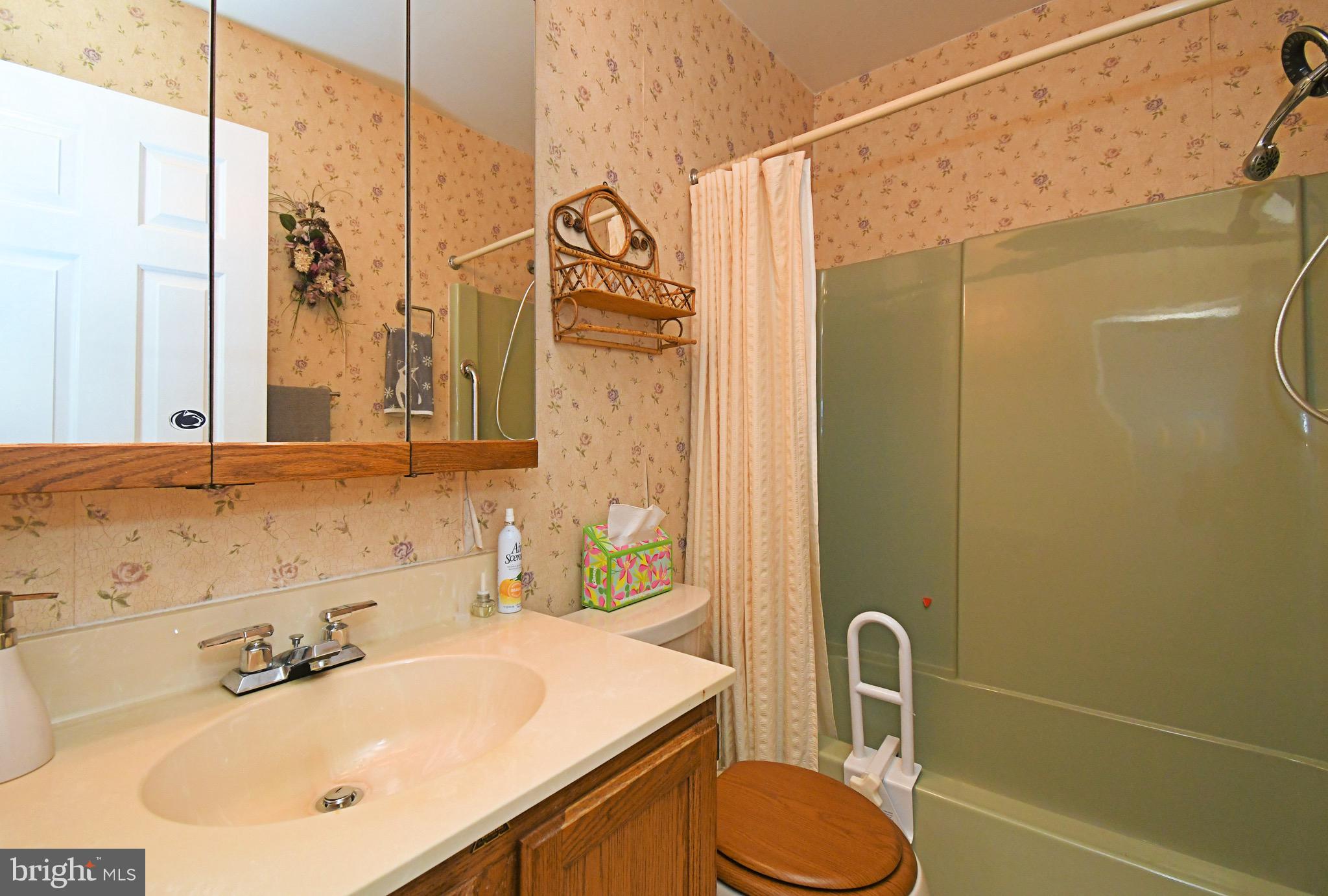 ROCKY MDWS - Residential