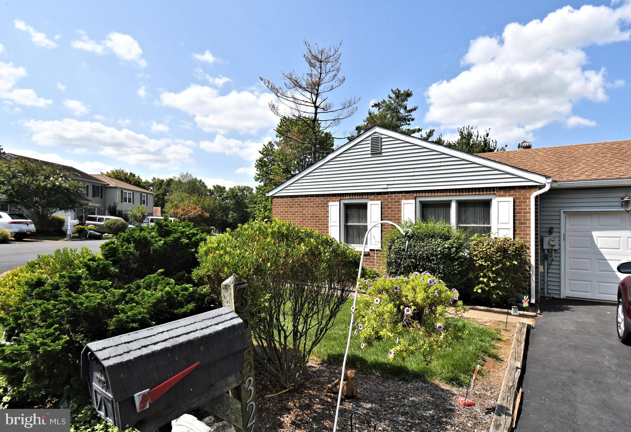 ROCKY MDWS - Residential