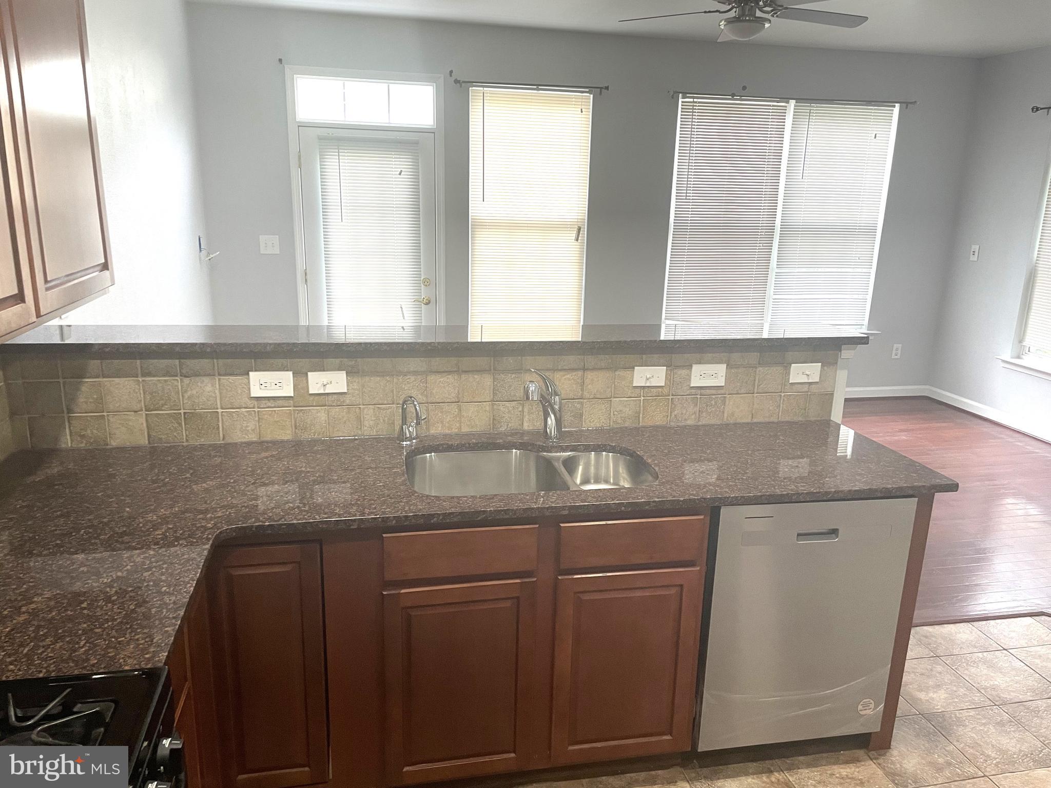 TOWN CENTER AT CAMP SPRINGS - Residential Lease