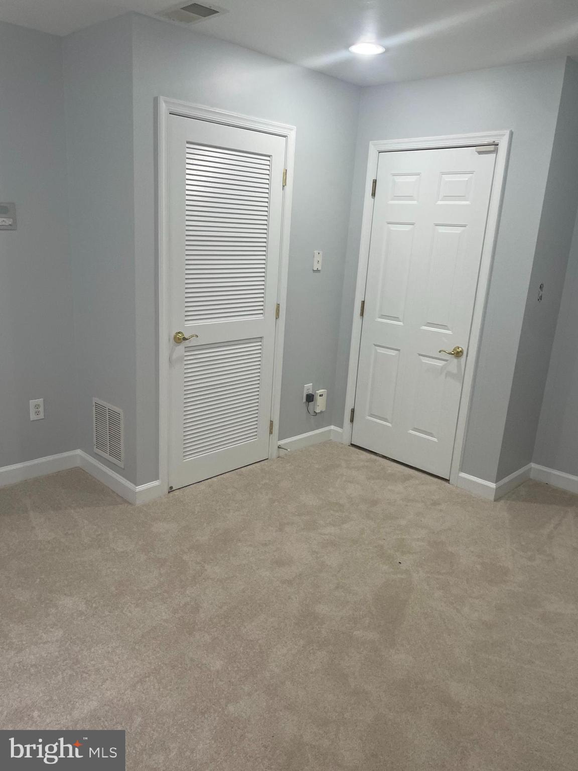 TOWN CENTER AT CAMP SPRINGS - Residential Lease