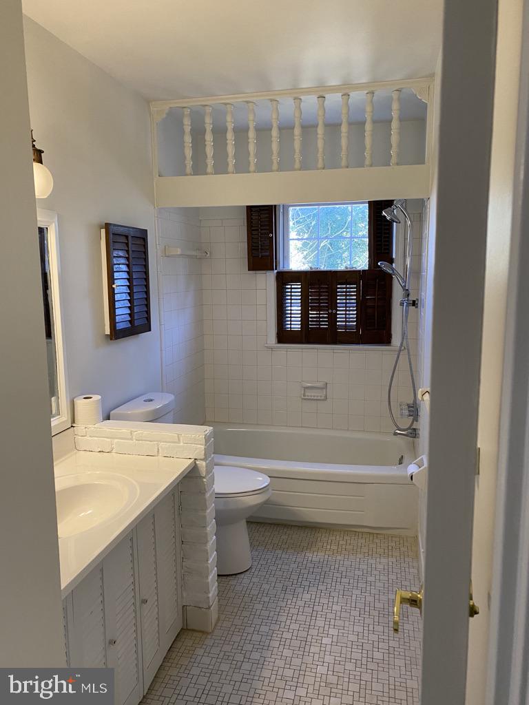 TEMPLE TERRACE - Residential