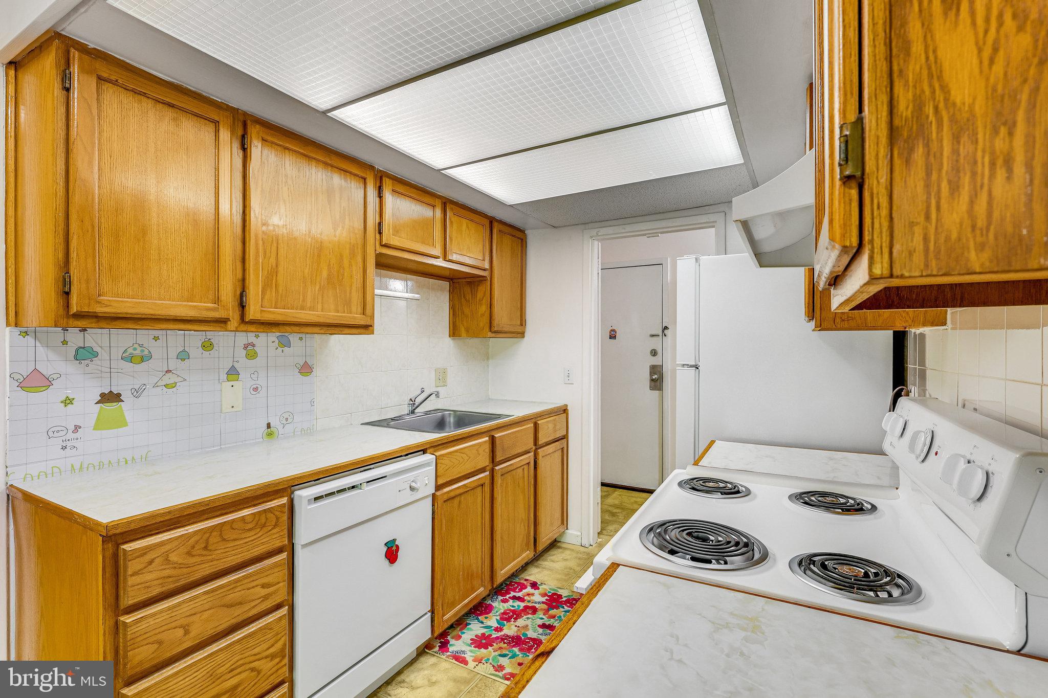 SHADOWOOD - Residential Lease