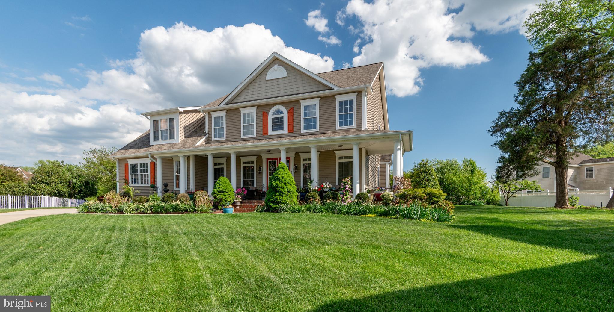 ESTATES AT SINGLETREE - Residential