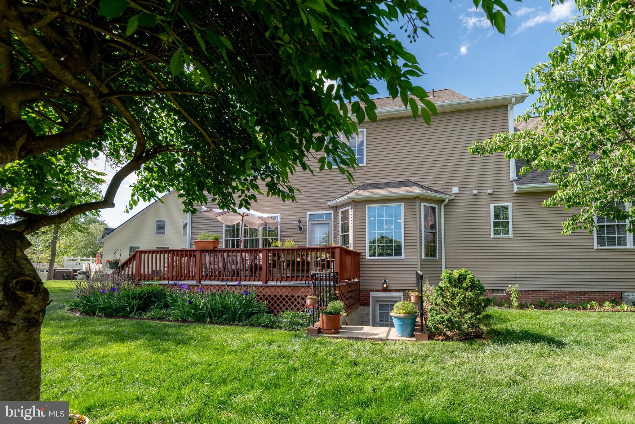 ESTATES AT SINGLETREE - Residential