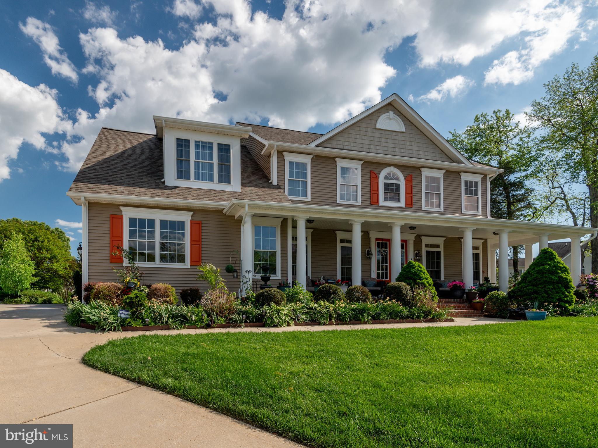 ESTATES AT SINGLETREE - Residential