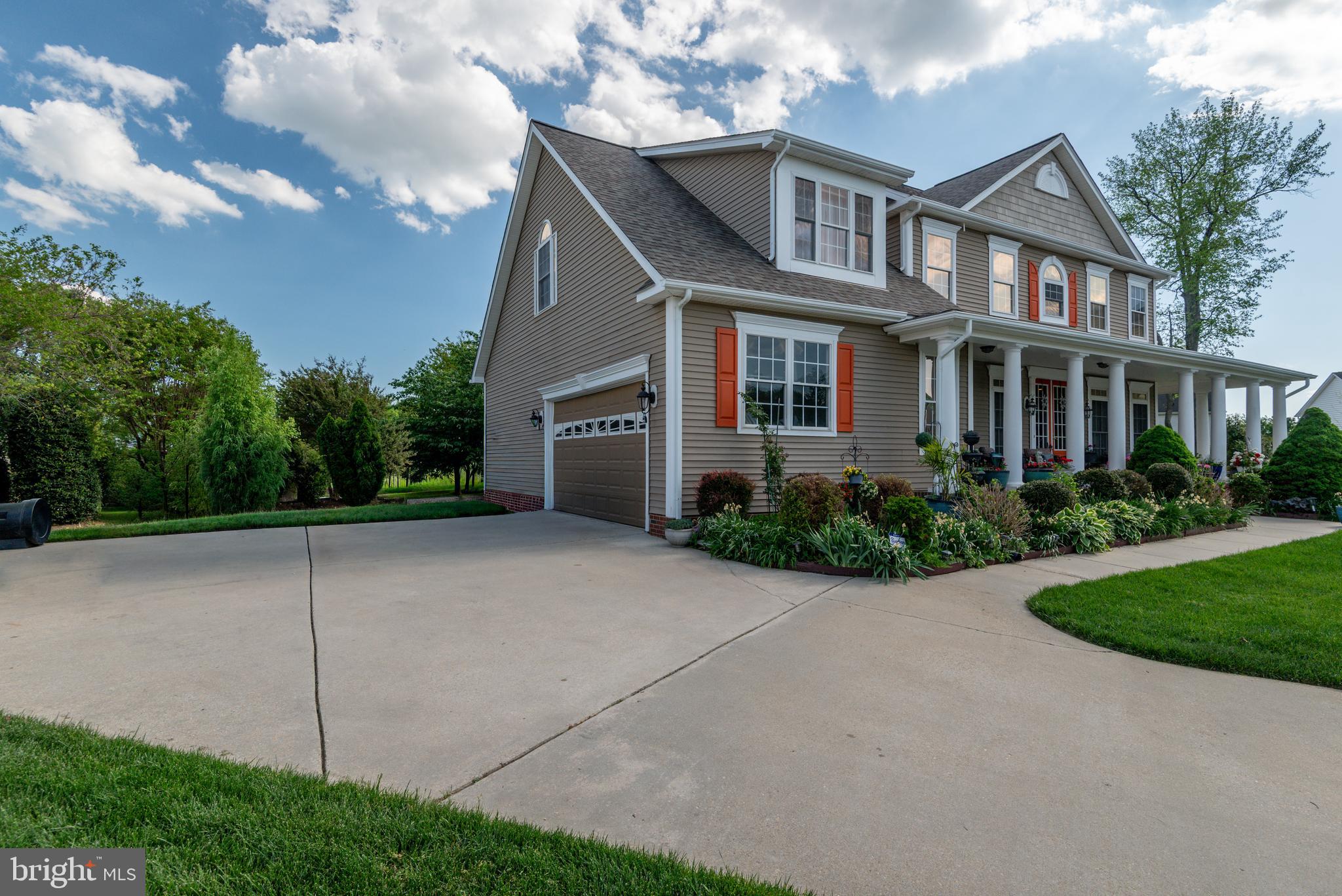 ESTATES AT SINGLETREE - Residential