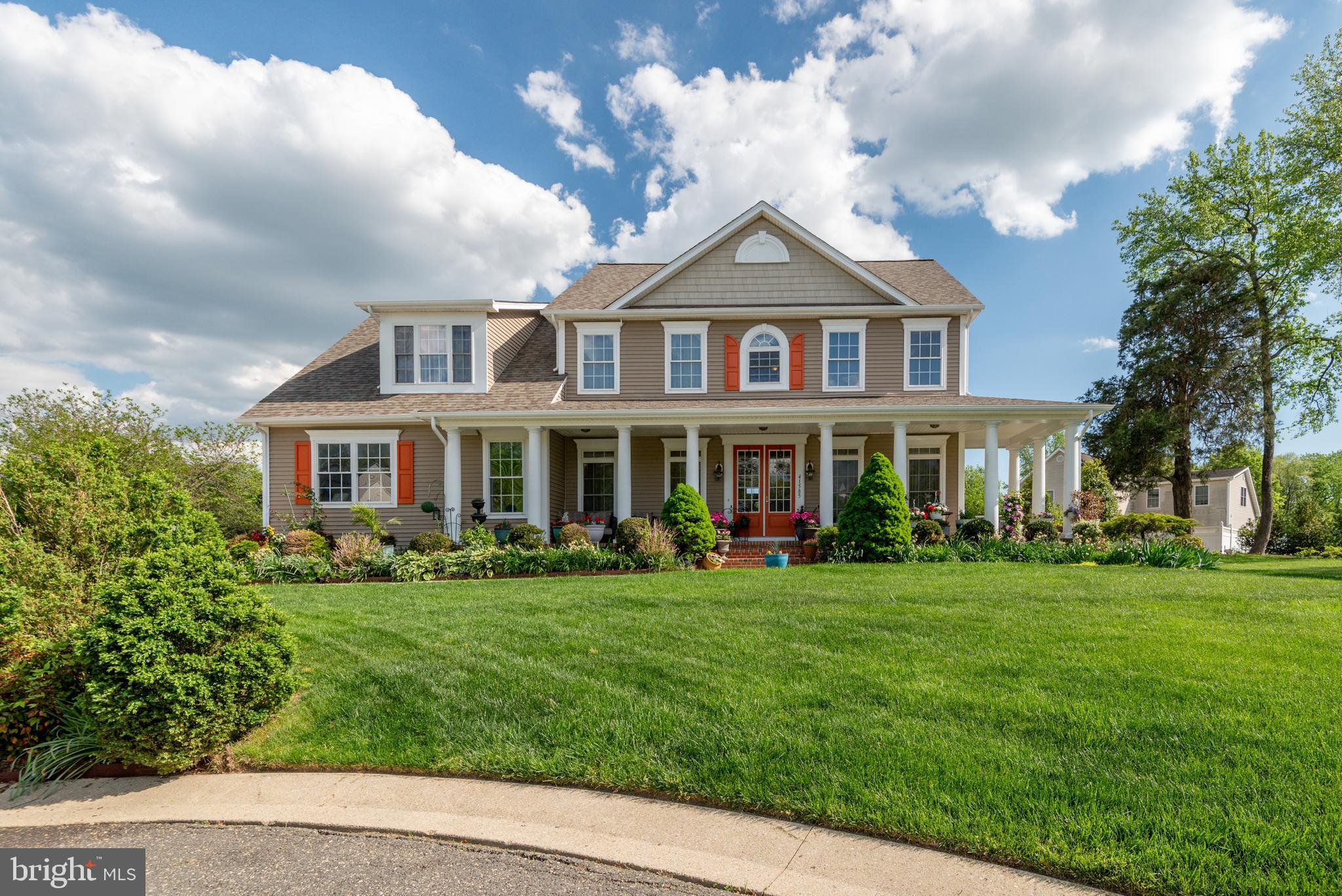 ESTATES AT SINGLETREE - Residential