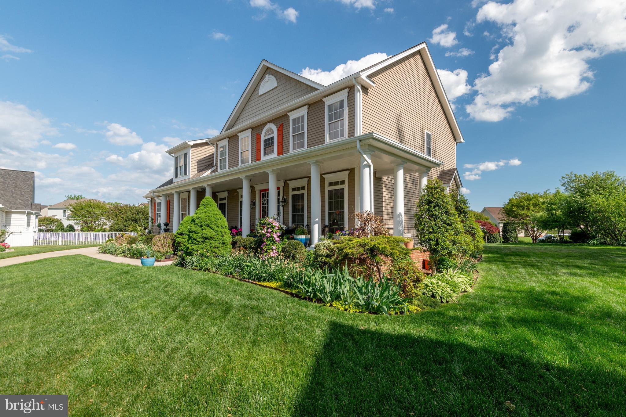 ESTATES AT SINGLETREE - Residential