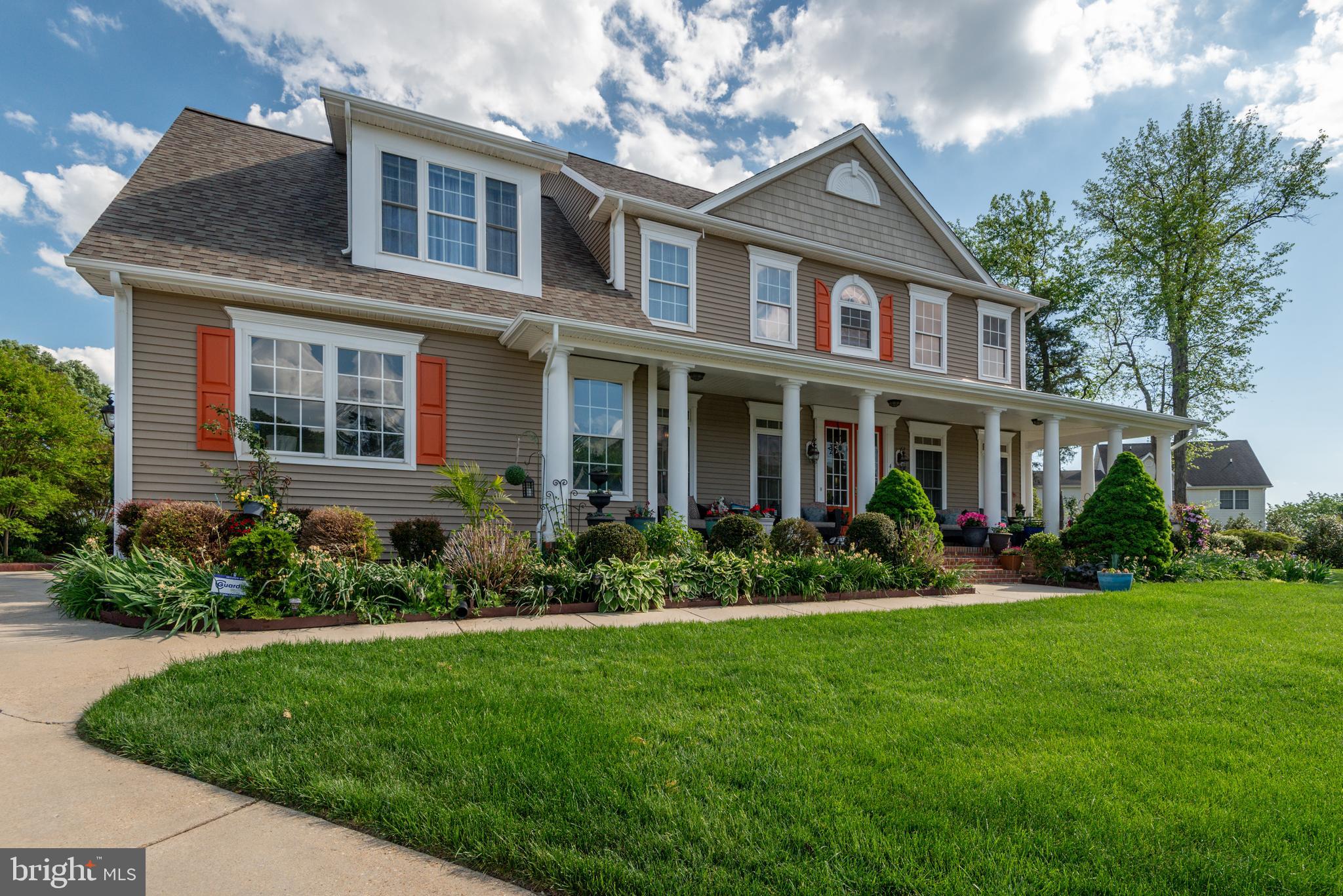 ESTATES AT SINGLETREE - Residential