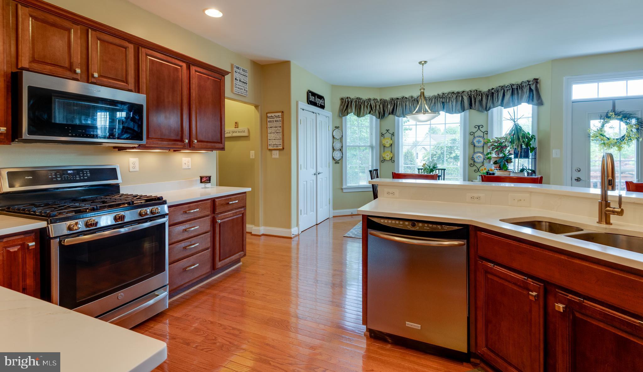 ESTATES AT SINGLETREE - Residential