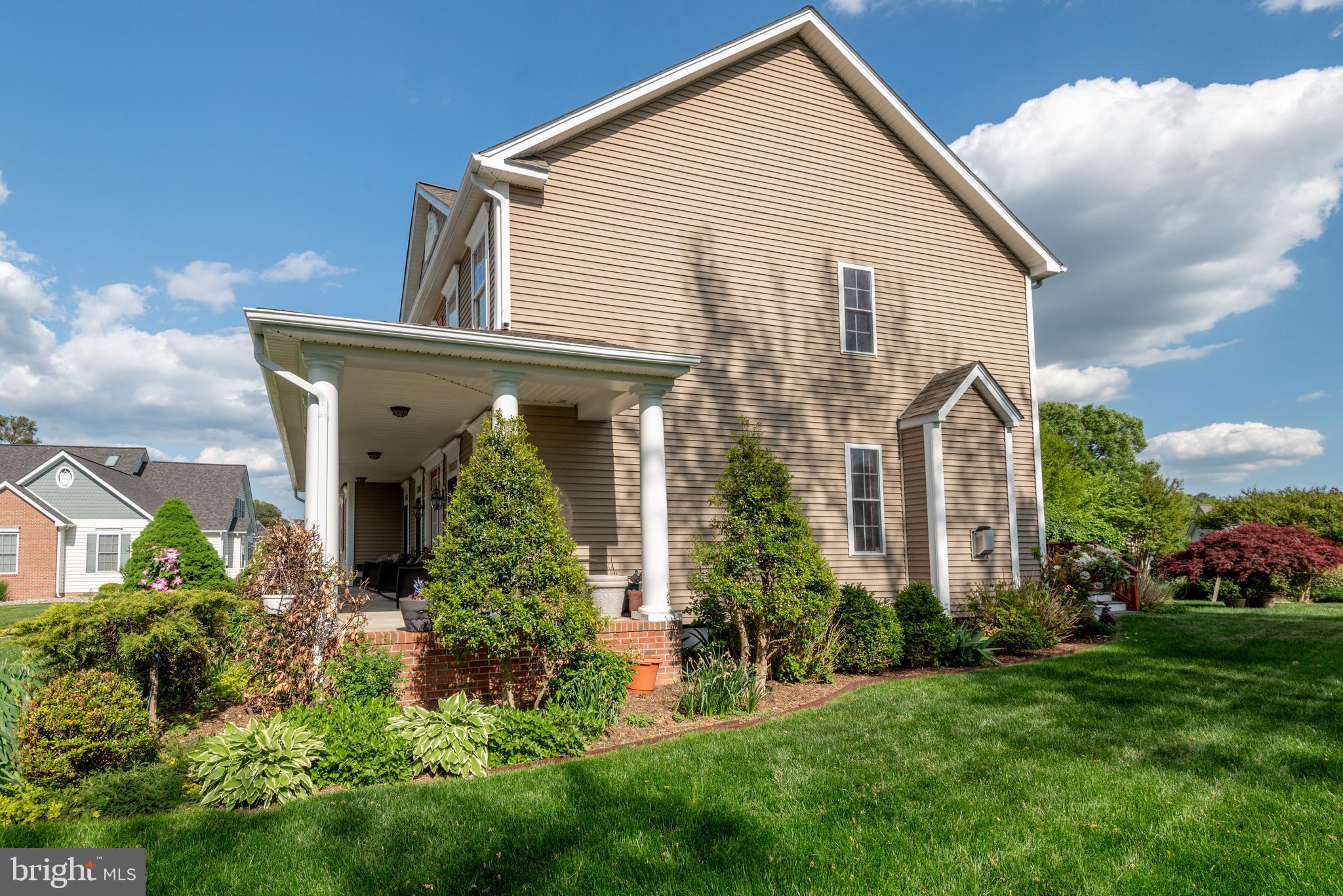 ESTATES AT SINGLETREE - Residential