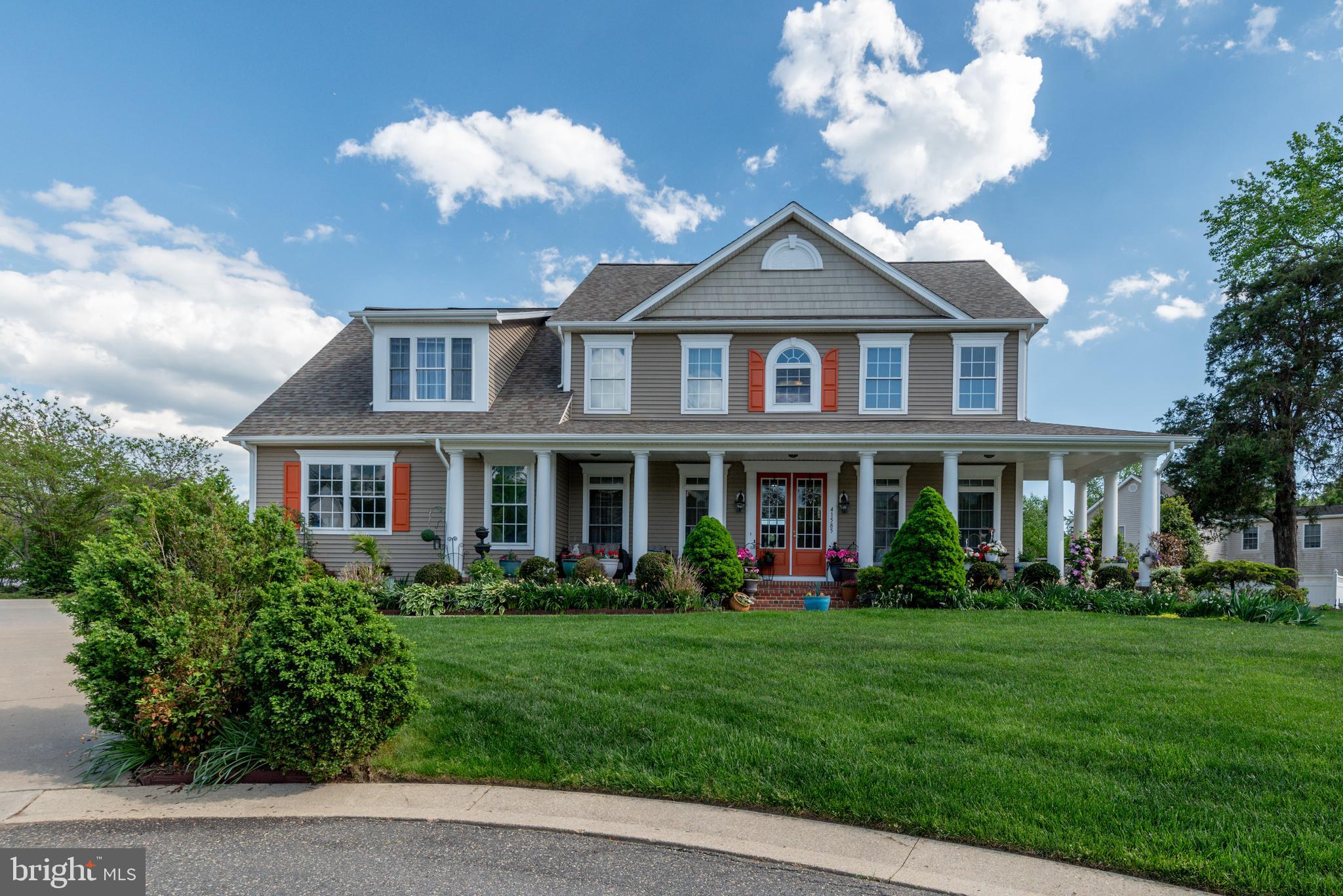 ESTATES AT SINGLETREE - Residential