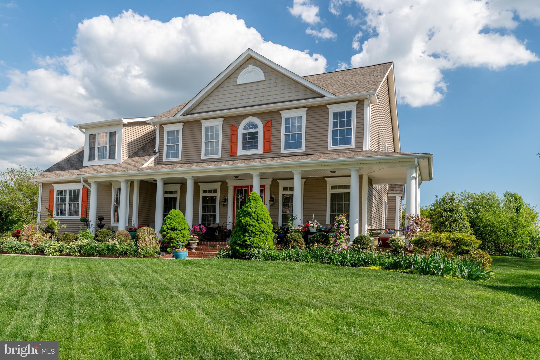 ESTATES AT SINGLETREE - Residential