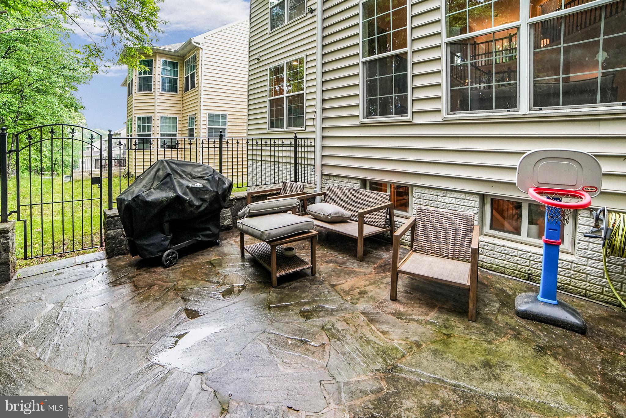 WHEATON OUT RES. (2) - Residential