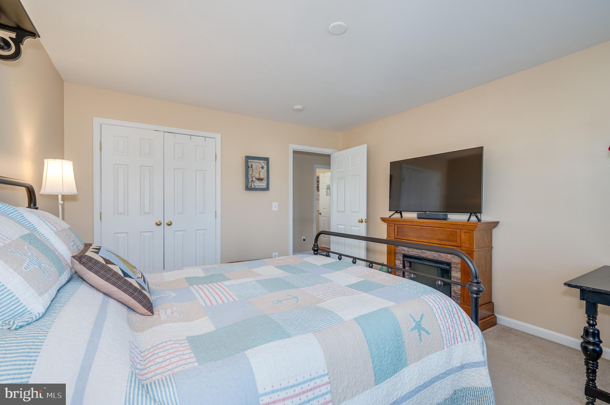 LOCUST HILL - Residential