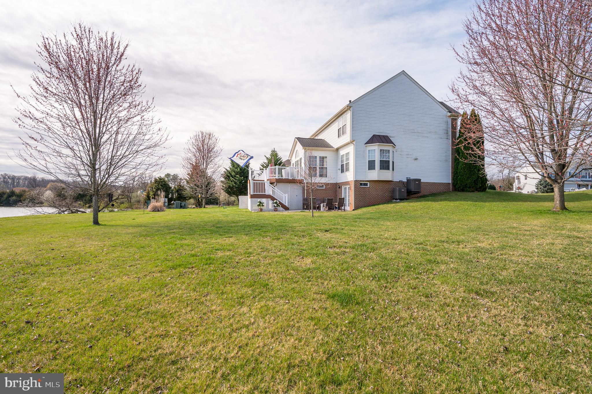 LOCUST HILL - Residential