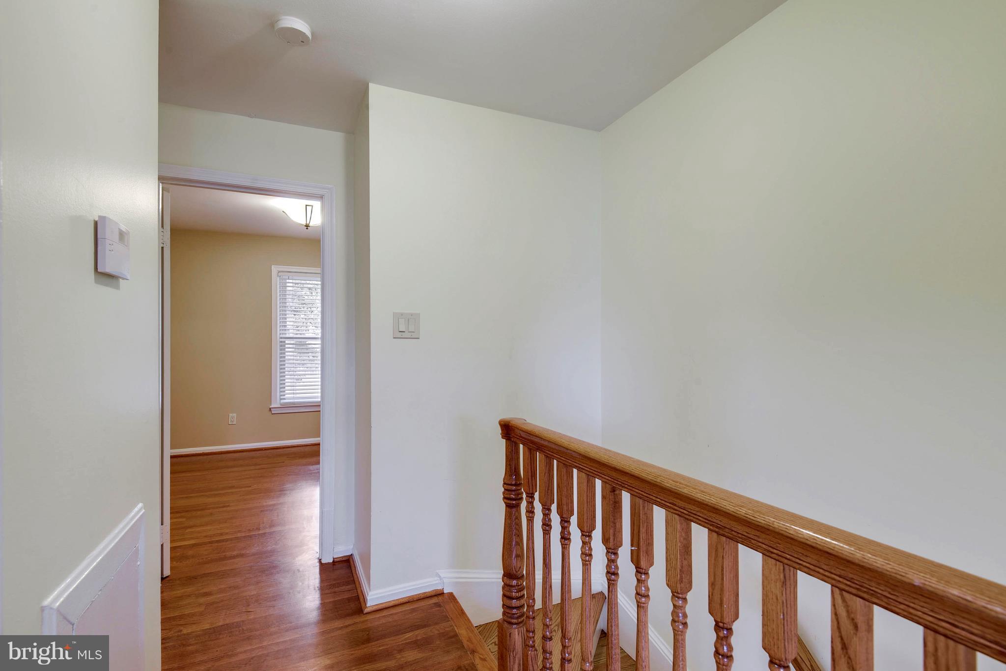 HAMPTON COURT - Residential Lease