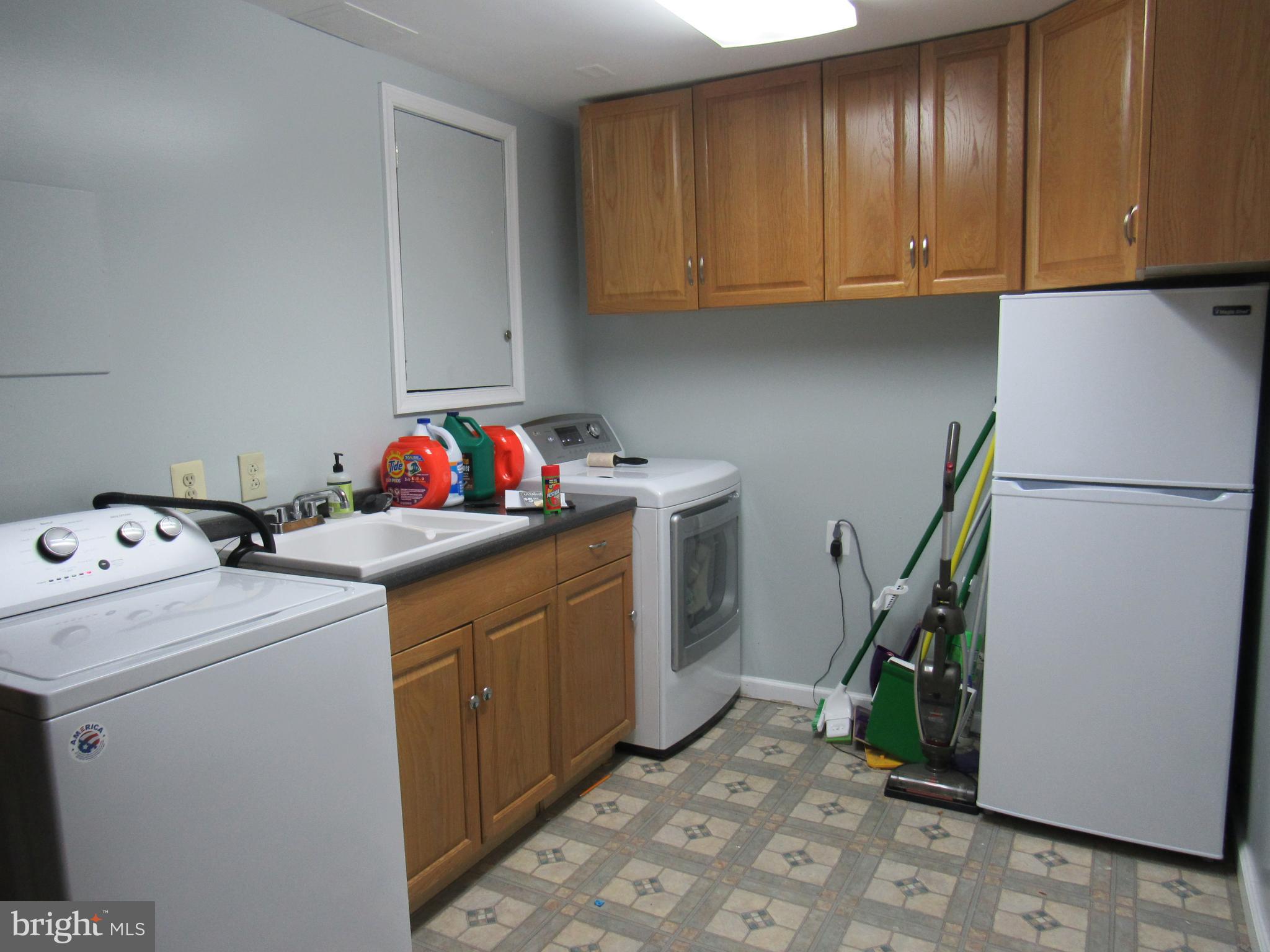 MANTUA HILLS - Residential Lease