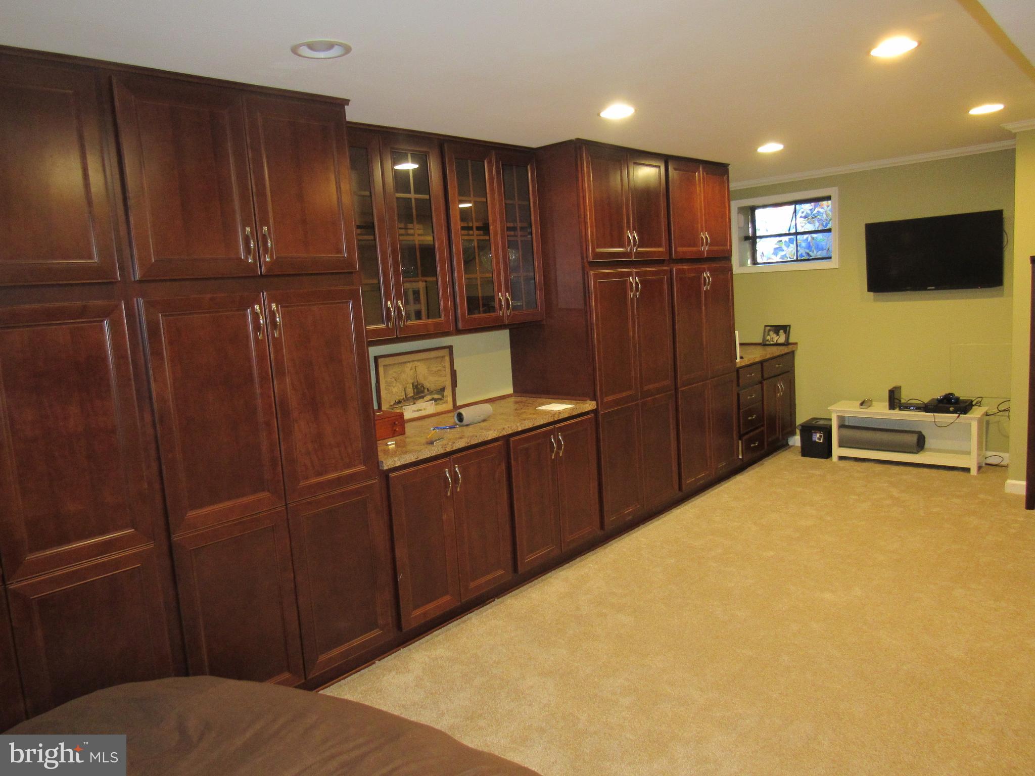 MANTUA HILLS - Residential Lease