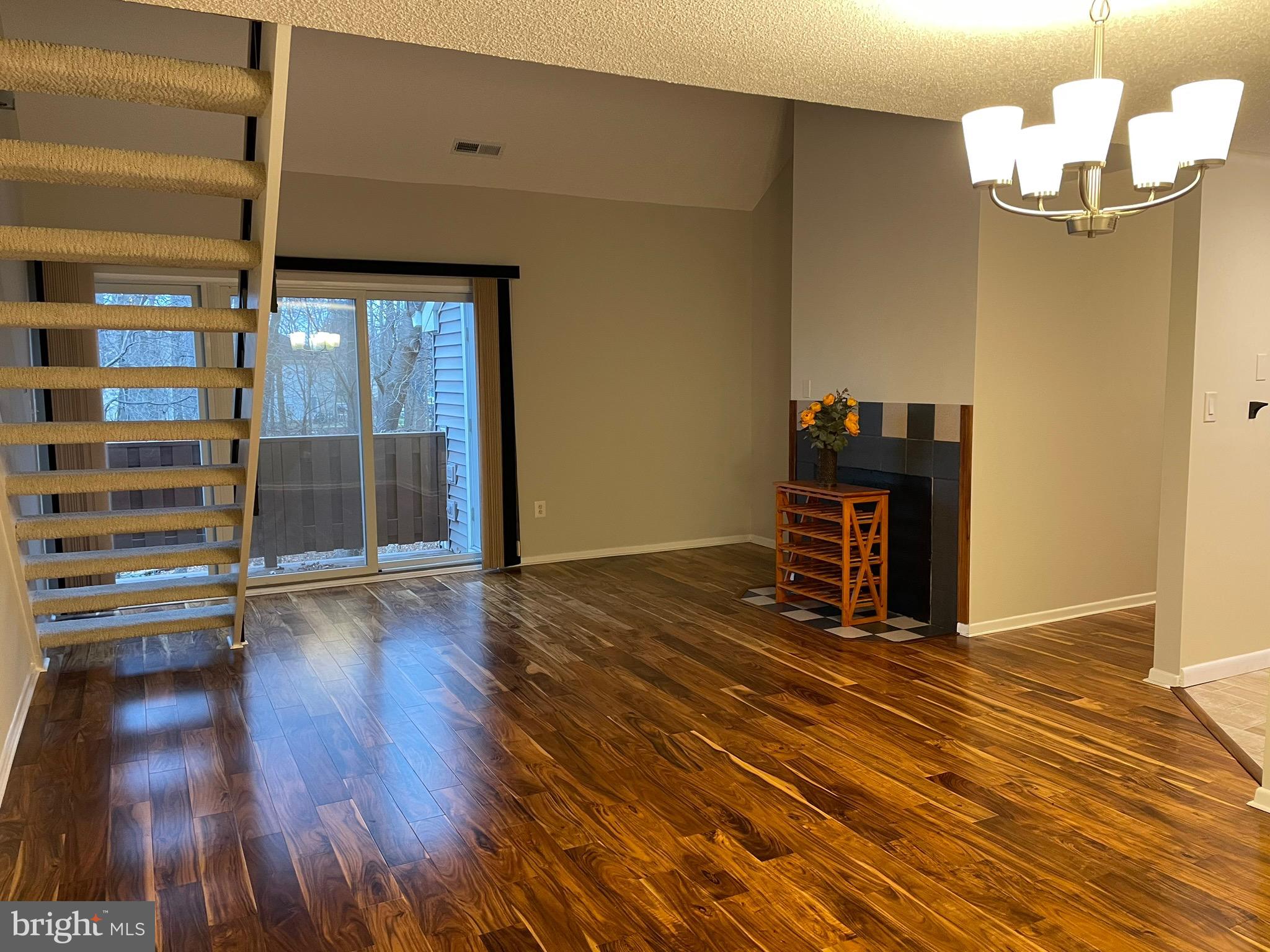 TAMARRON DR - Residential Lease