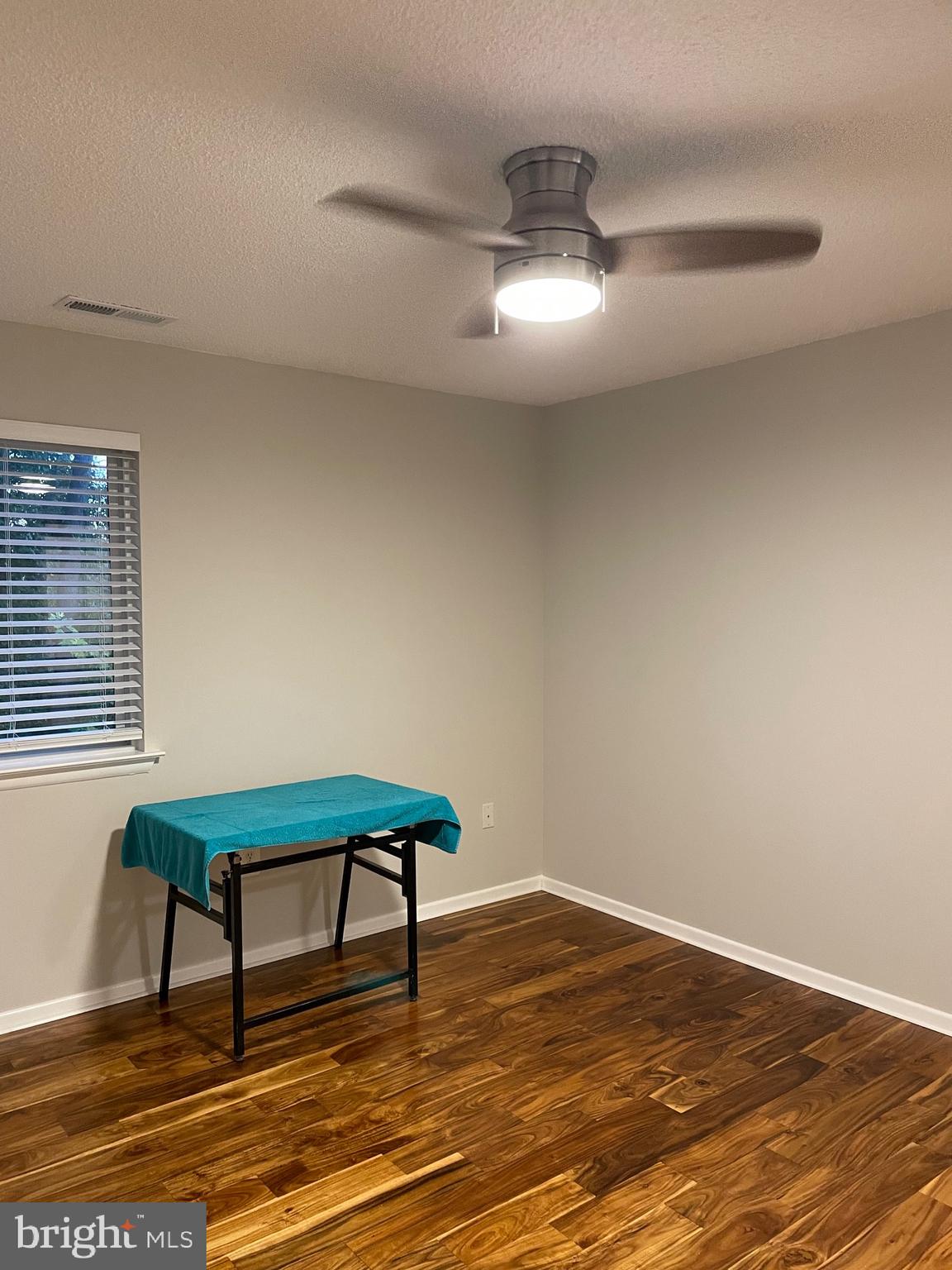 TAMARRON DR - Residential Lease