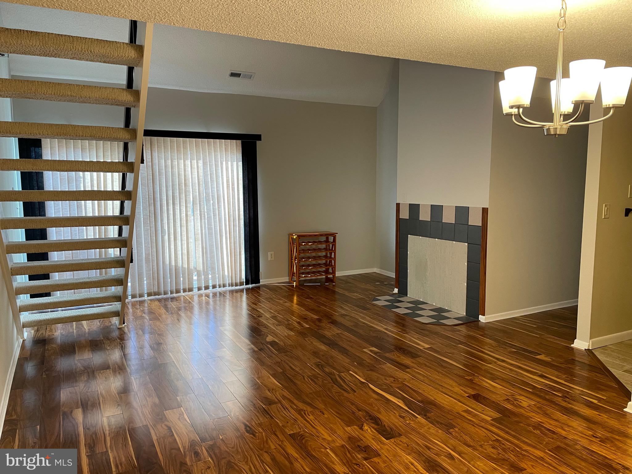 TAMARRON DR - Residential Lease