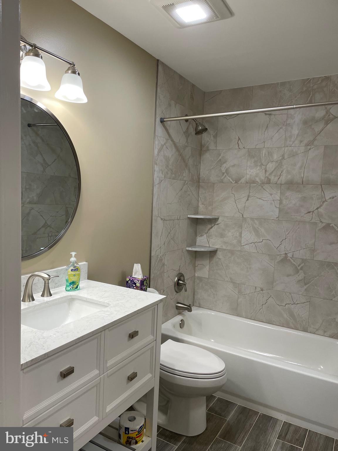 TAMARRON DR - Residential Lease