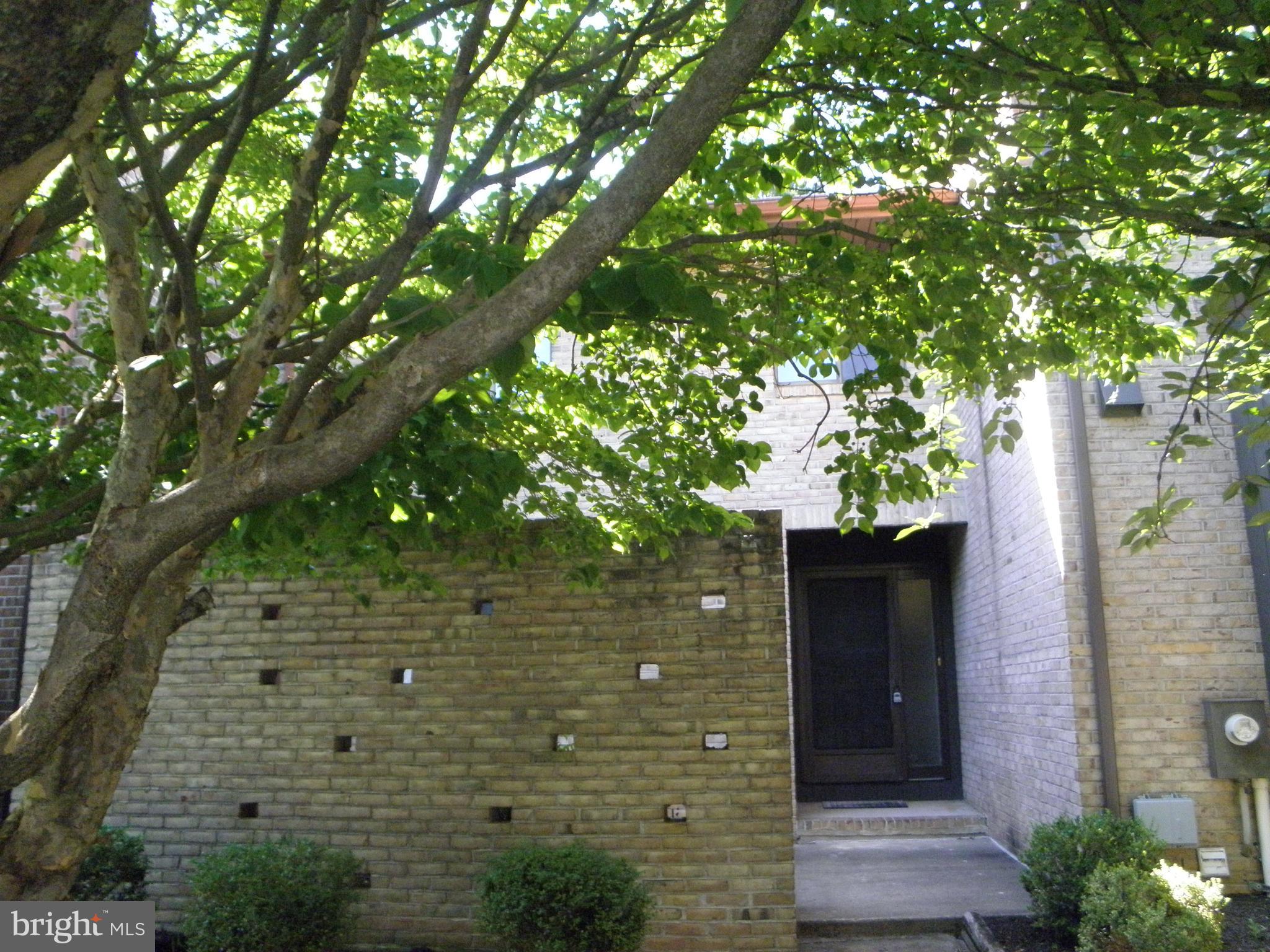 303 FIVE FARMS