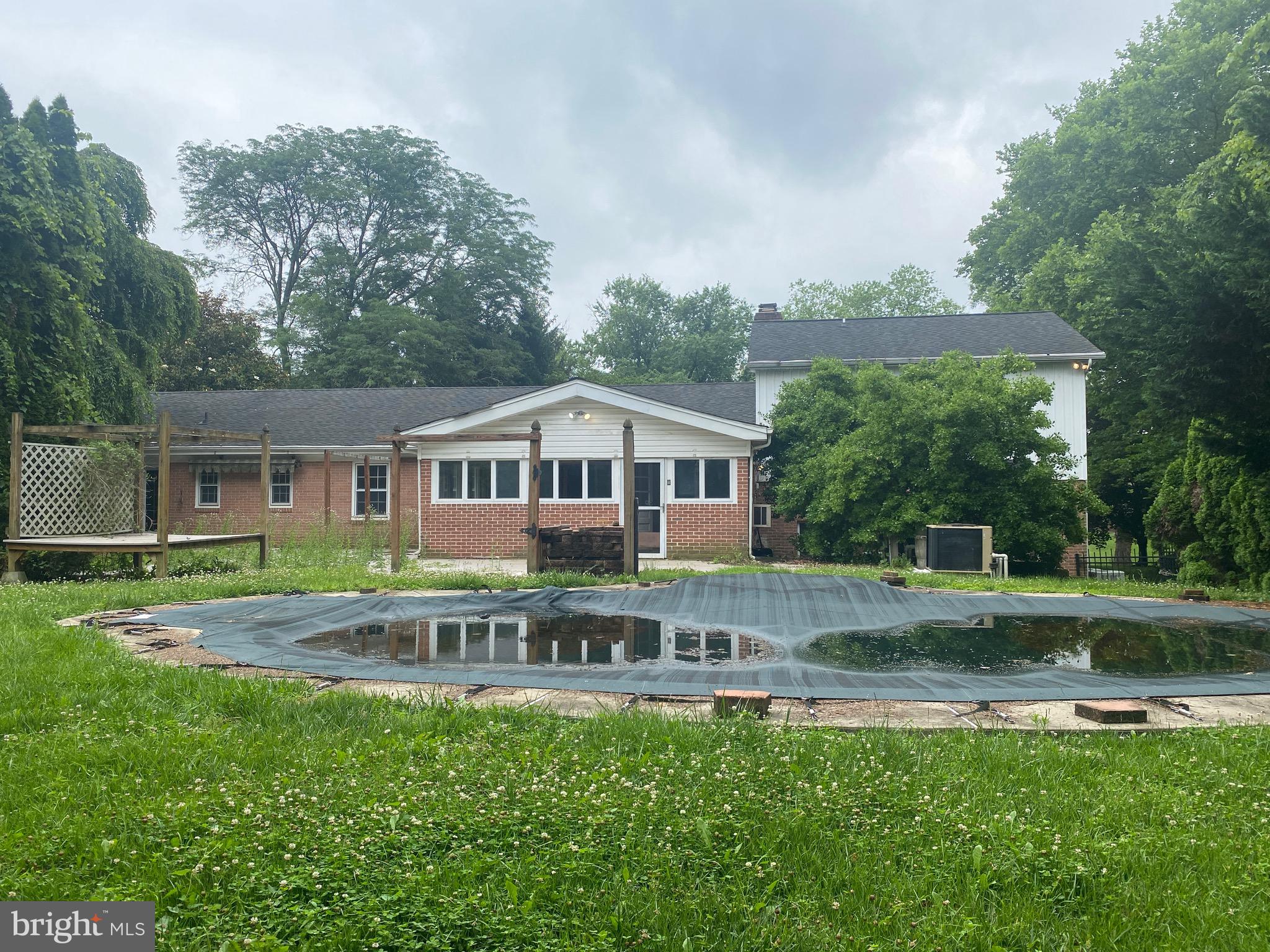 FOX CHAPEL - Residential